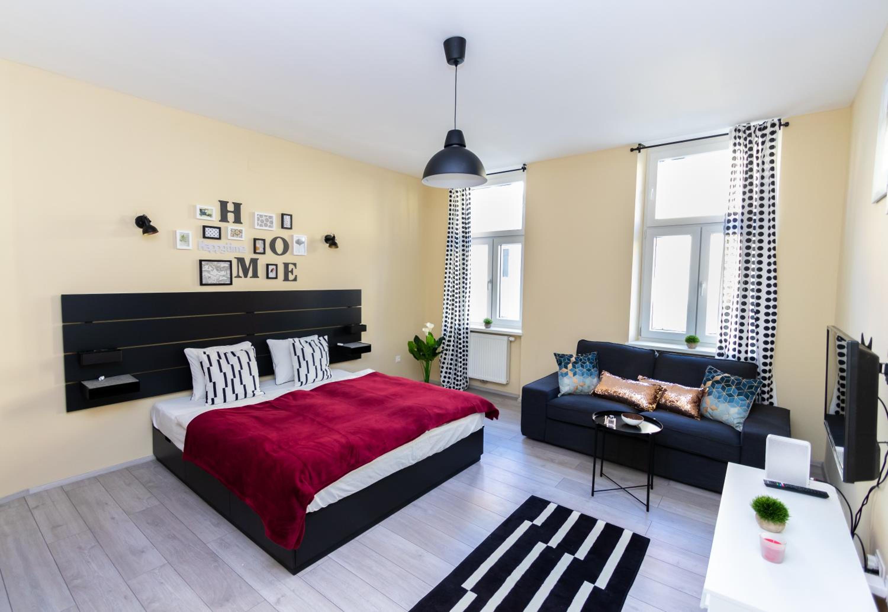 One-Bedroom Apartment