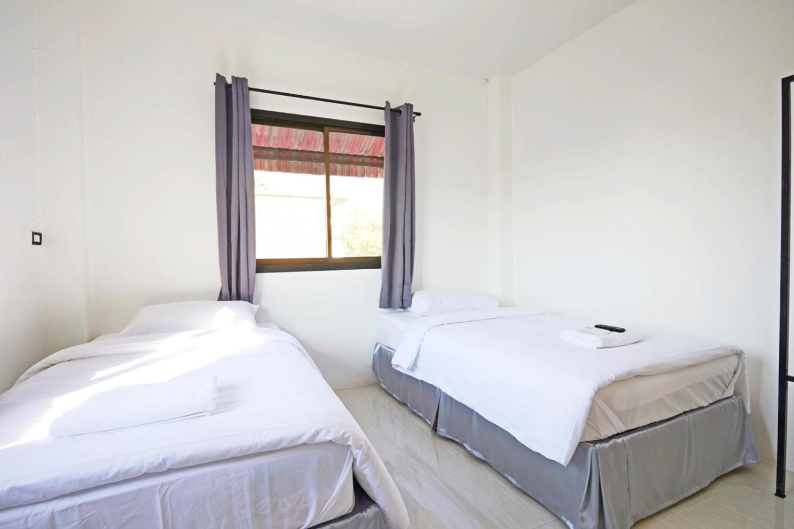 Twin Room - Photo 4