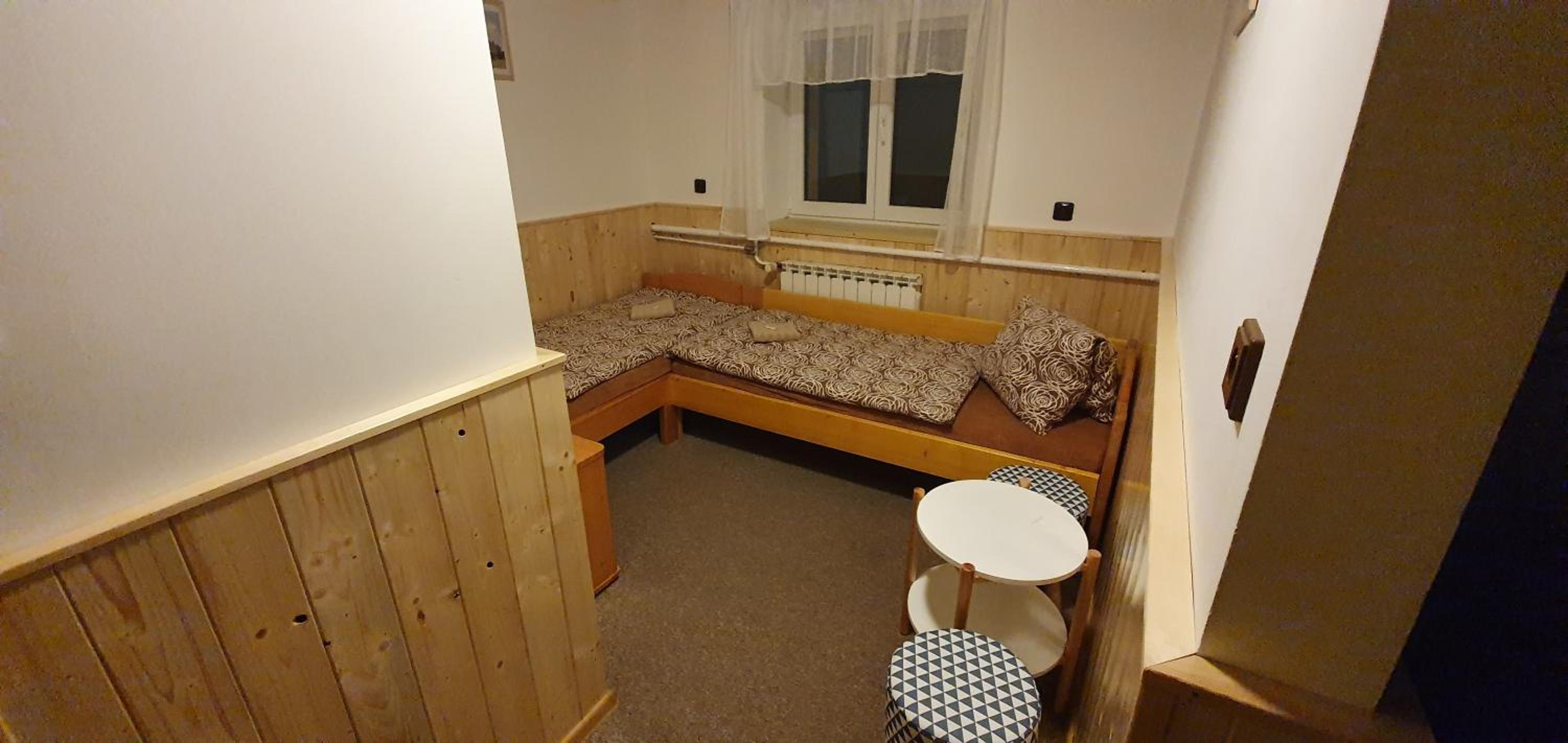 Quadruple Room with Private Bathroom photo 1