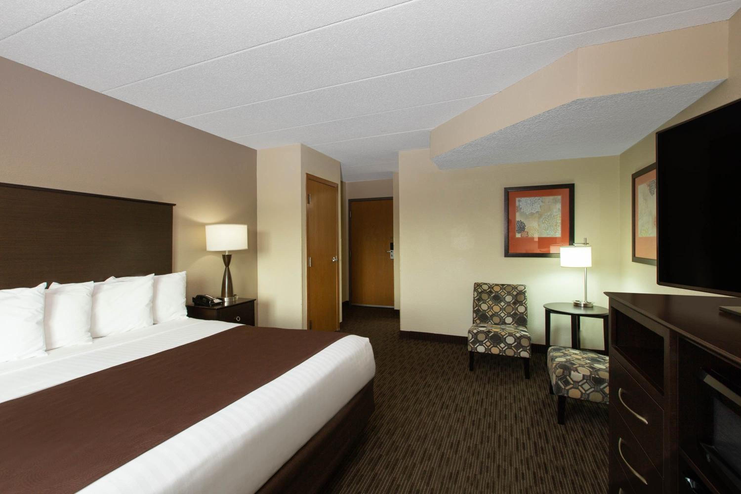 King Room - Non-Smoking - Photo 1