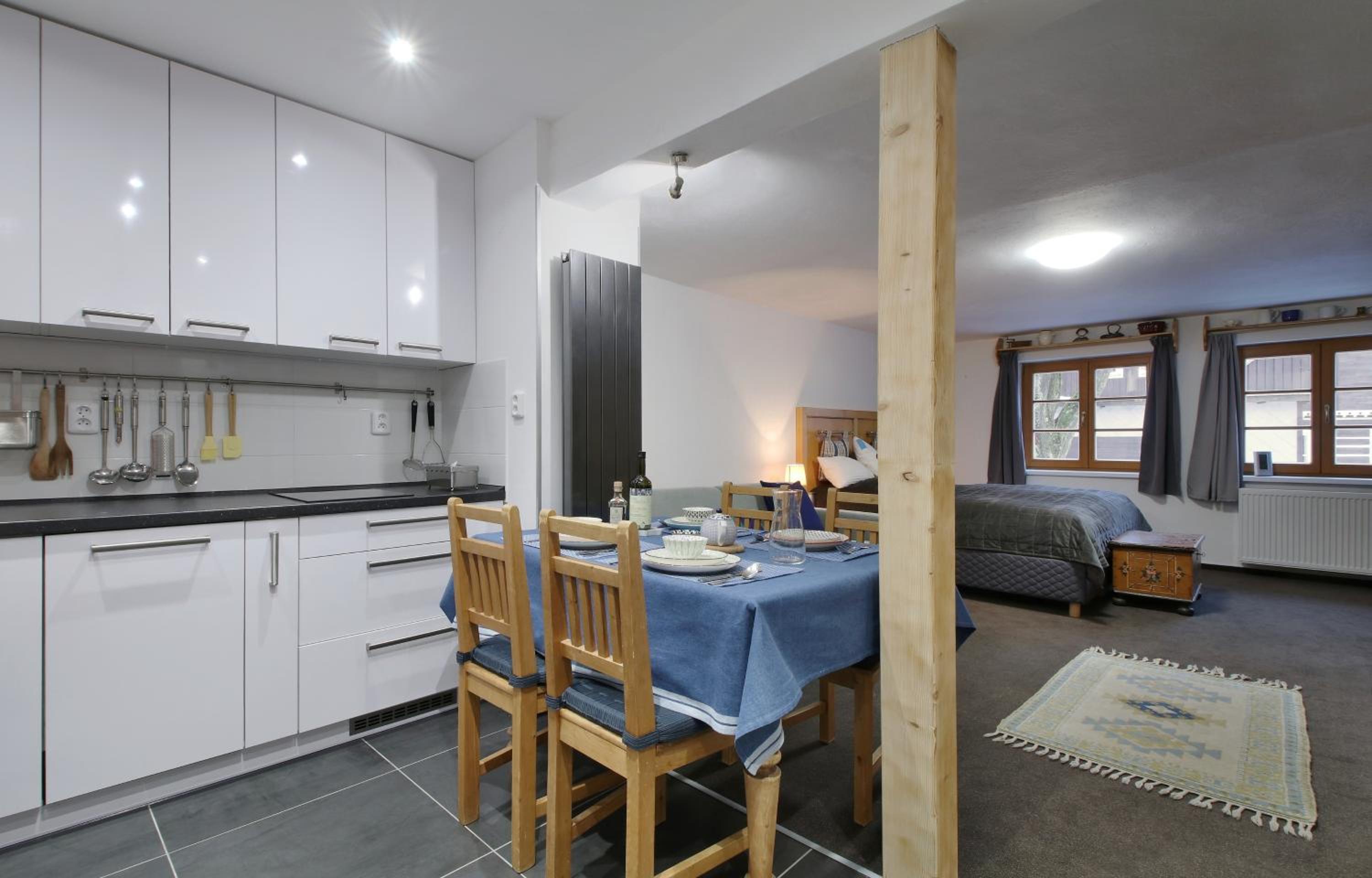Studio Apartment photo 1