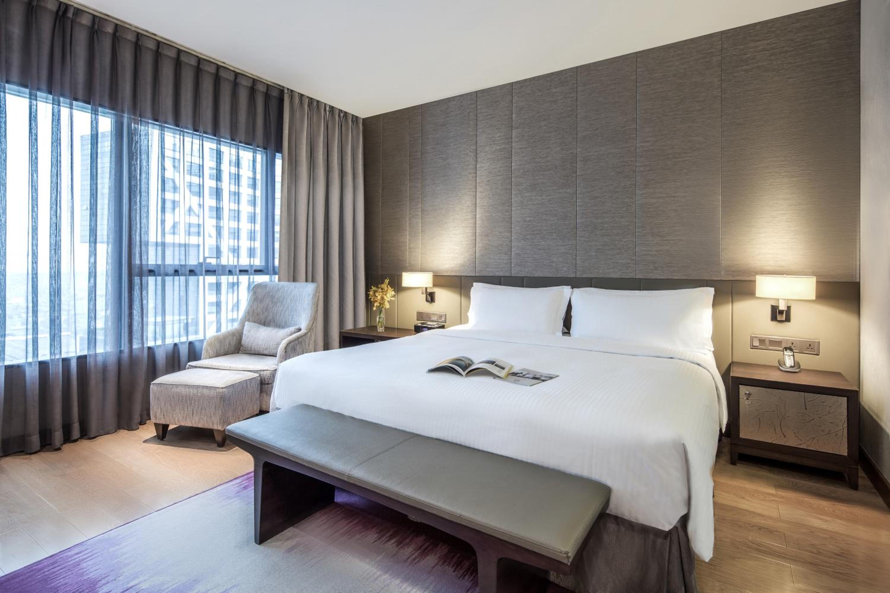 One-Bedroom Premier Apartment
