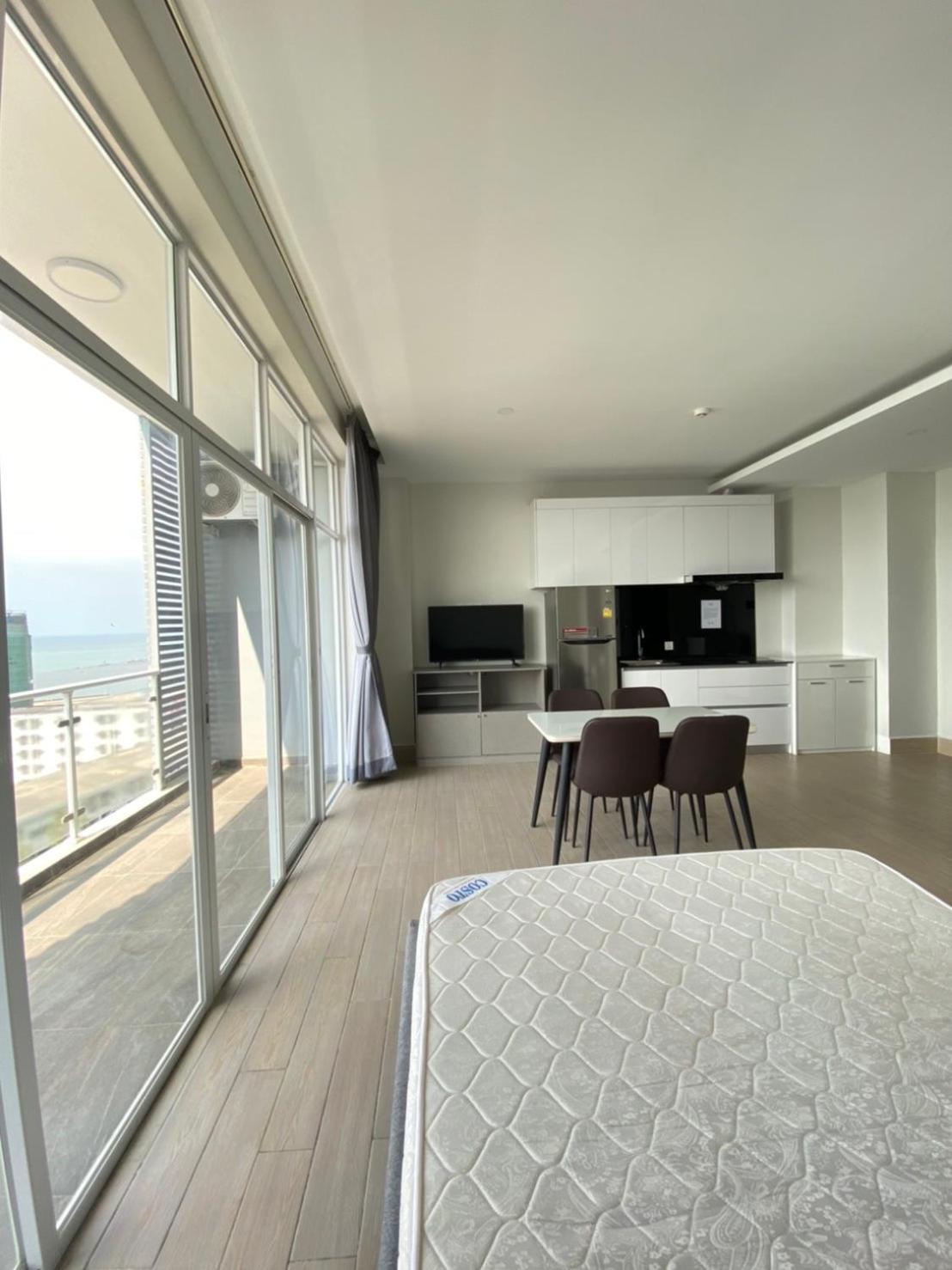 Deluxe Double Room with Balcony and Sea View photo 2