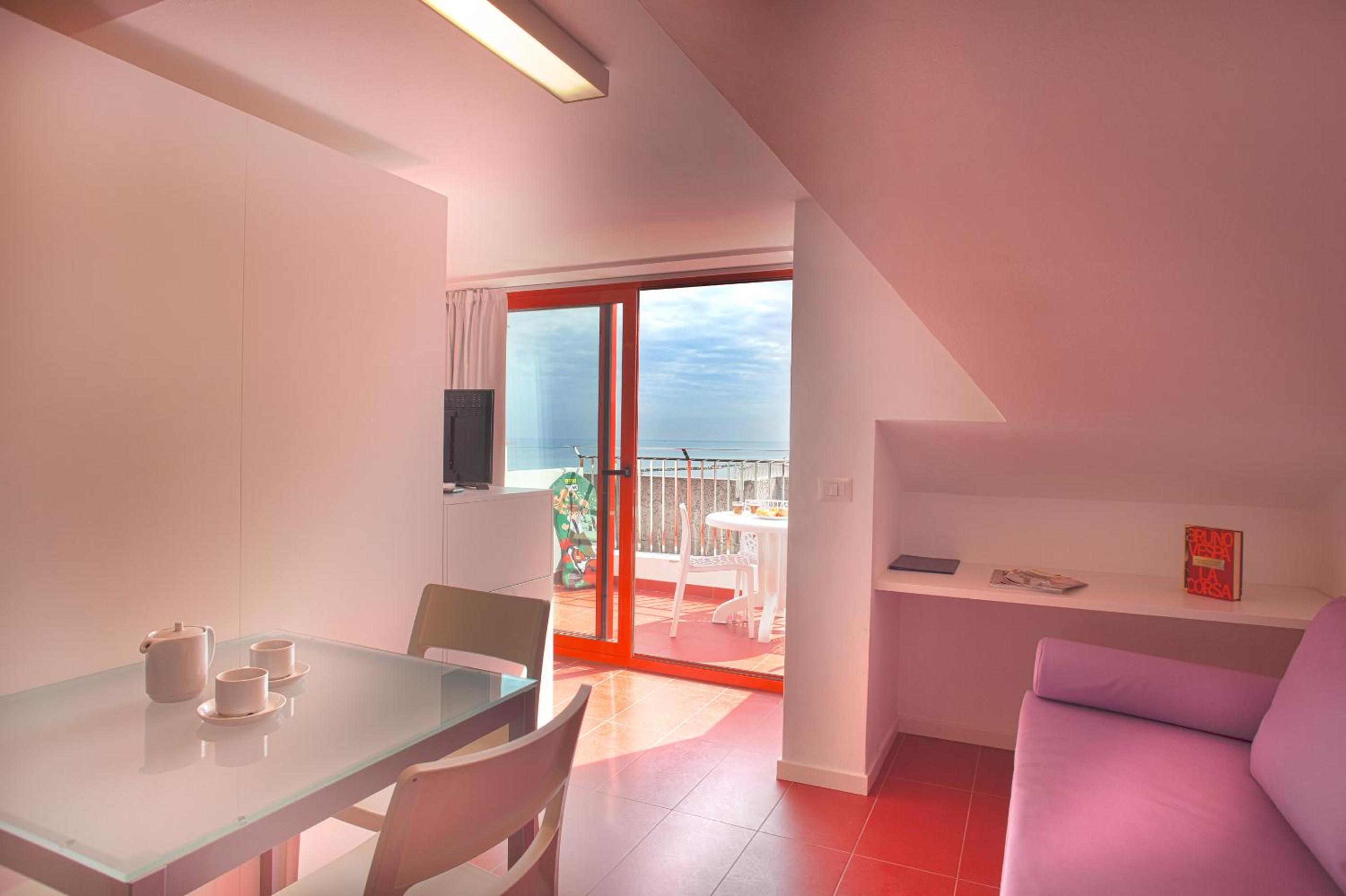 Studio (3 Adults)