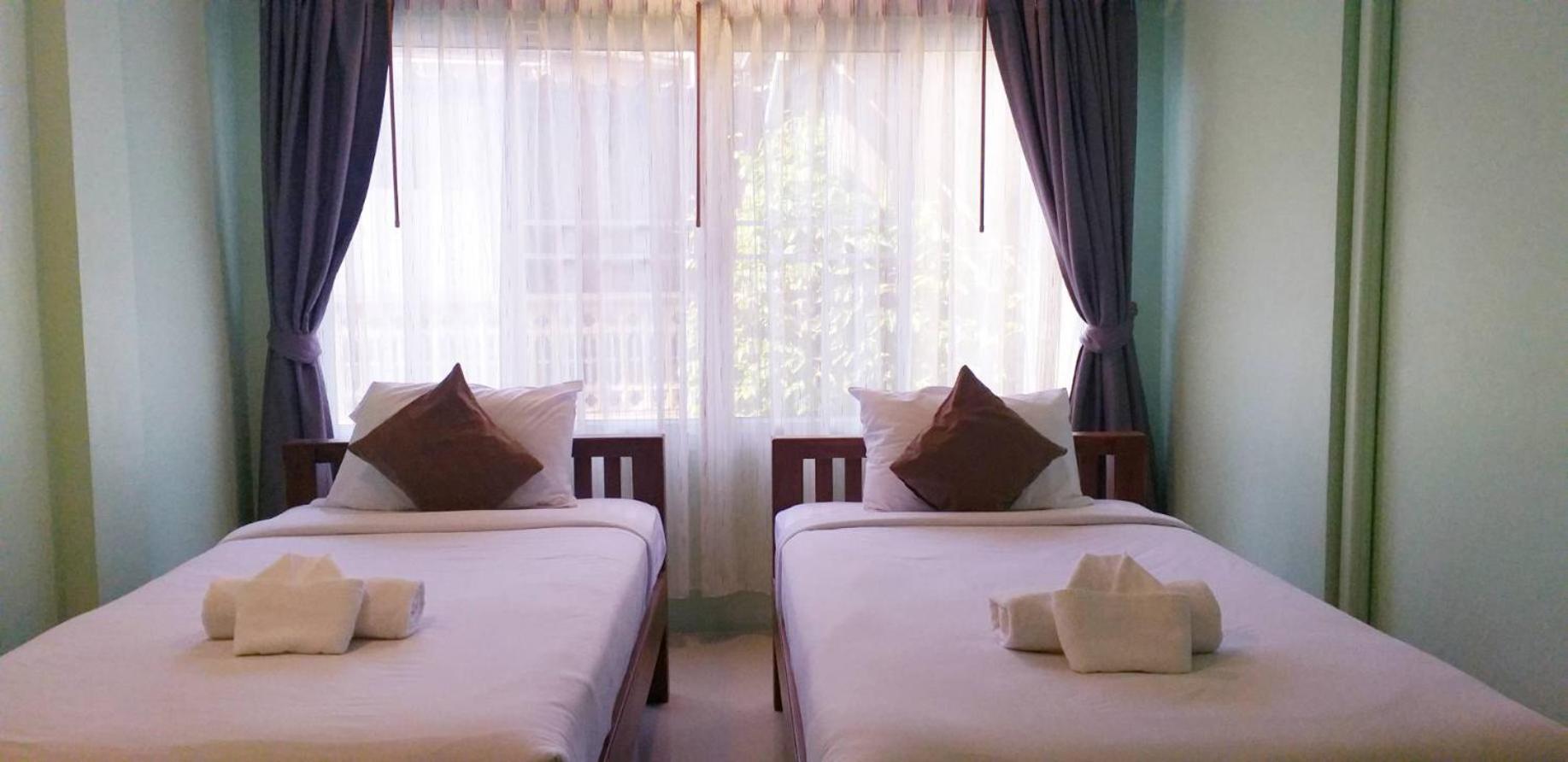 Deluxe Twin Room - Photo 13