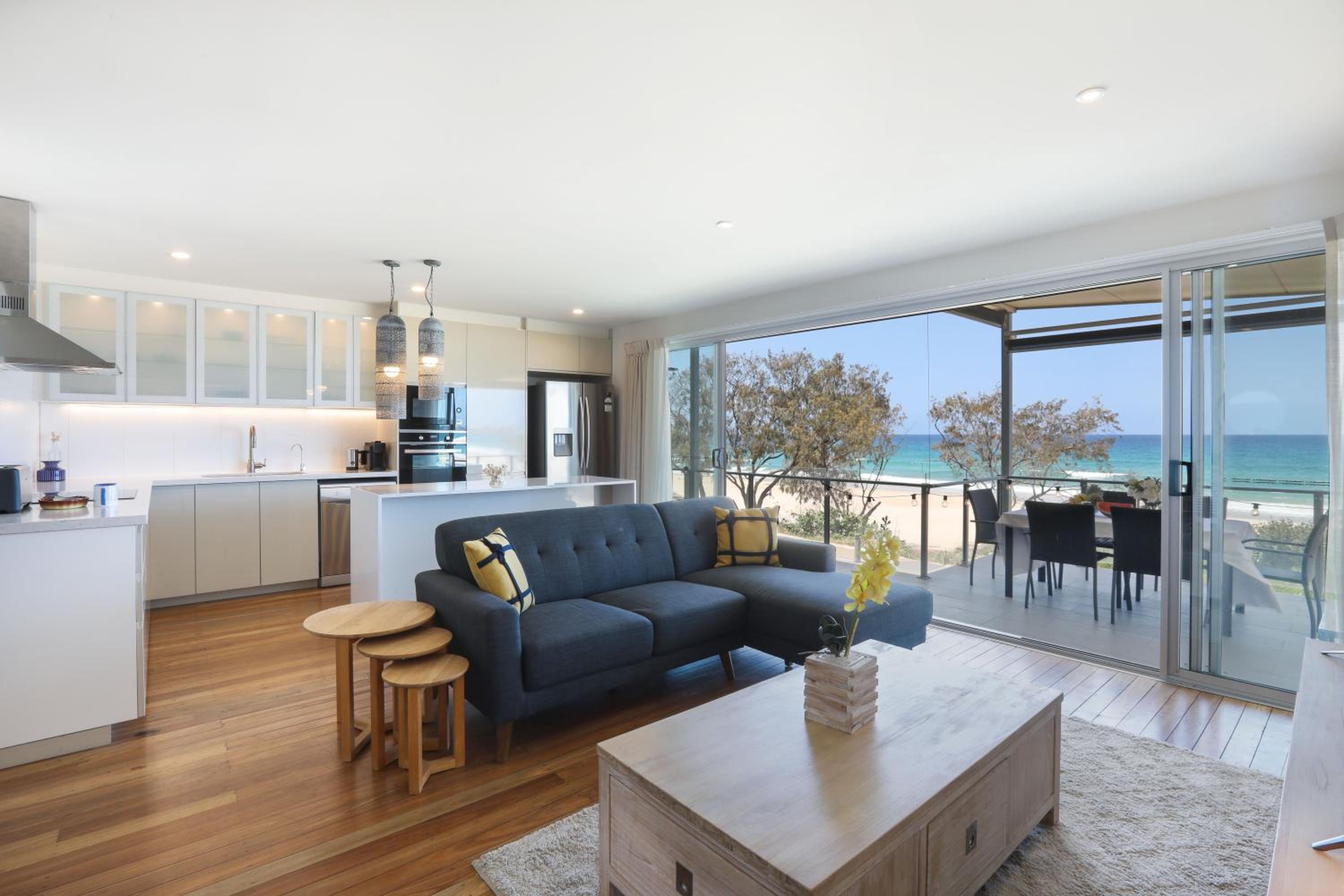 Premium Deluxe Two-Bedrooms Apartment With Balcony - Ocean View thumbnail 5