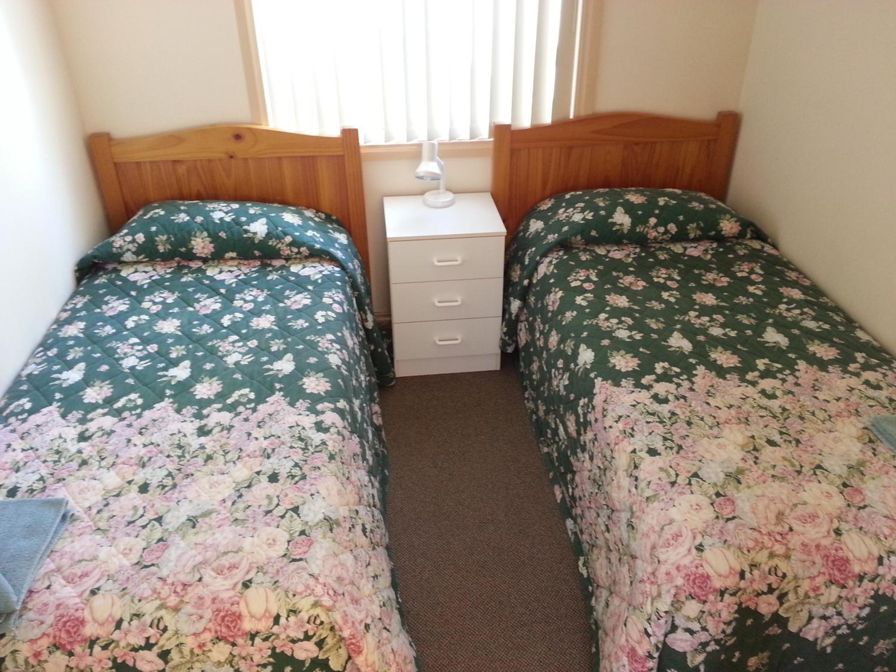 Two-Bedroom Cottage - Photo 6
