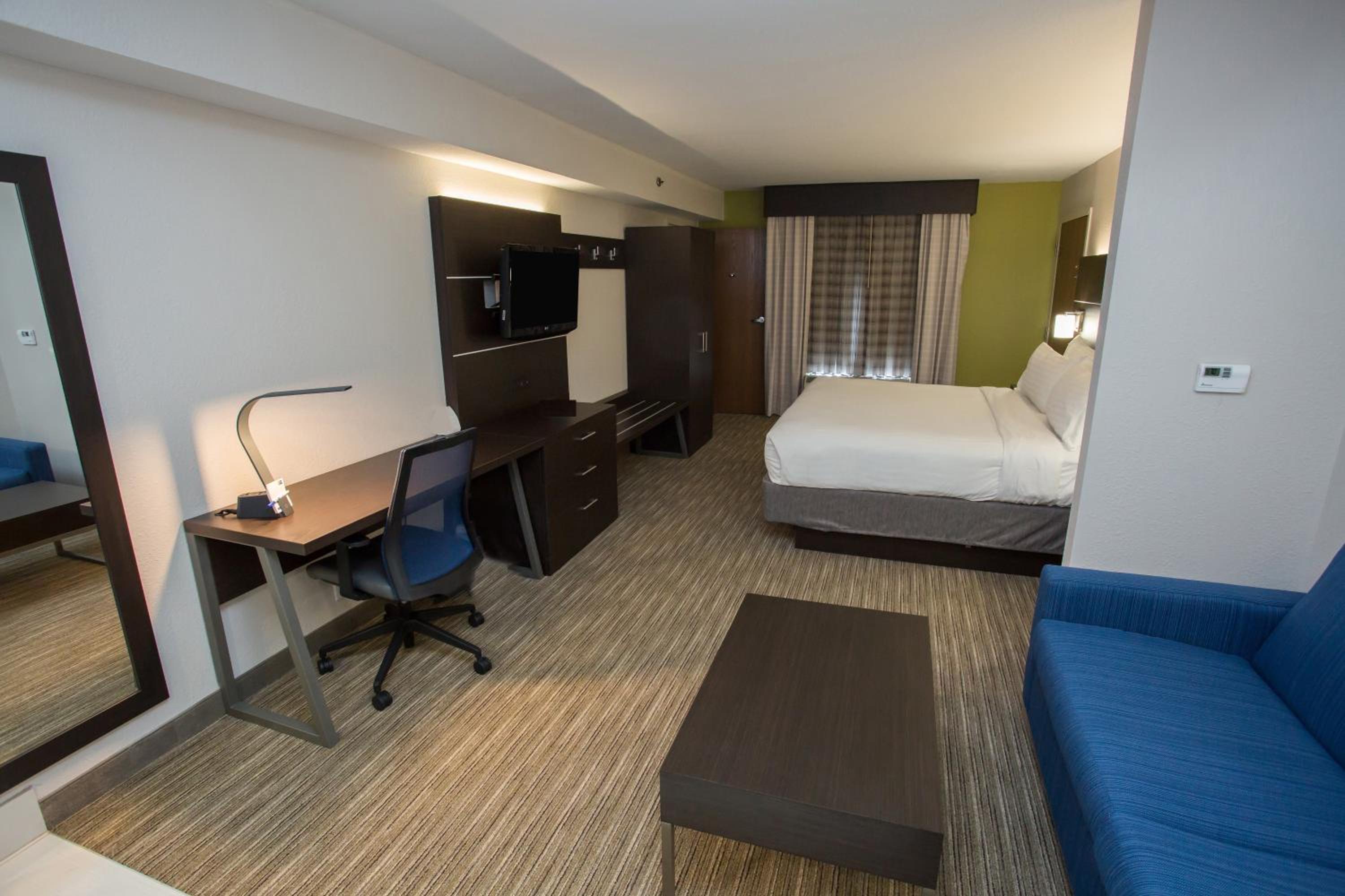 King Suite - Photo 1
