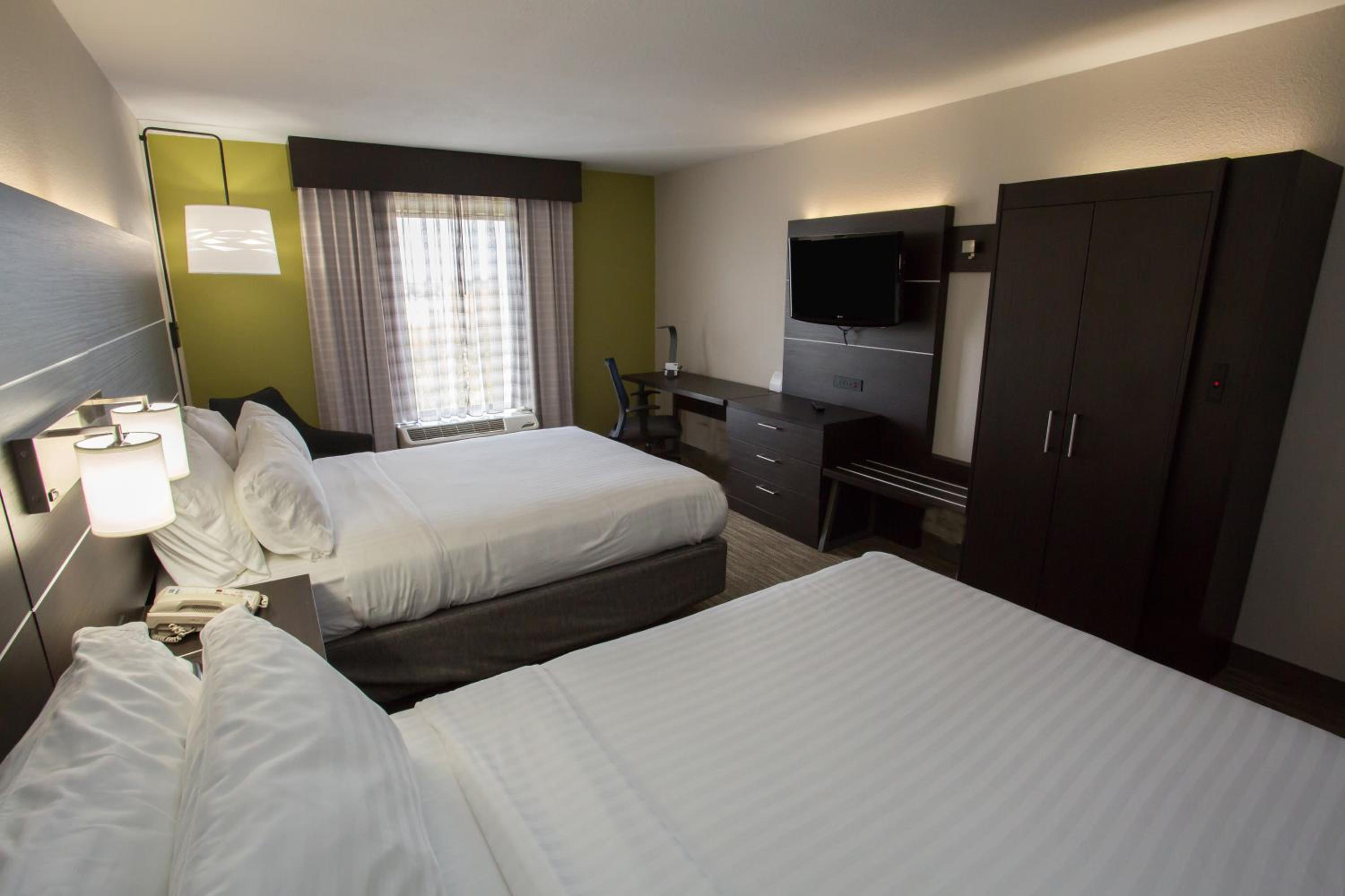 Standard Queen Room with Two Queen Beds - Photo 1