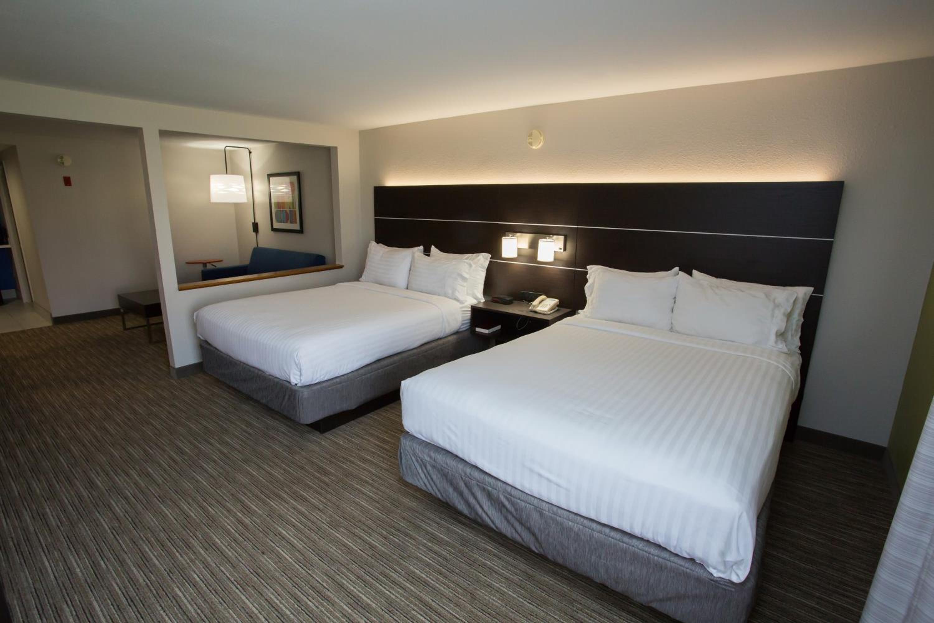Suite with Two Beds - Non-Smoking - Photo 6