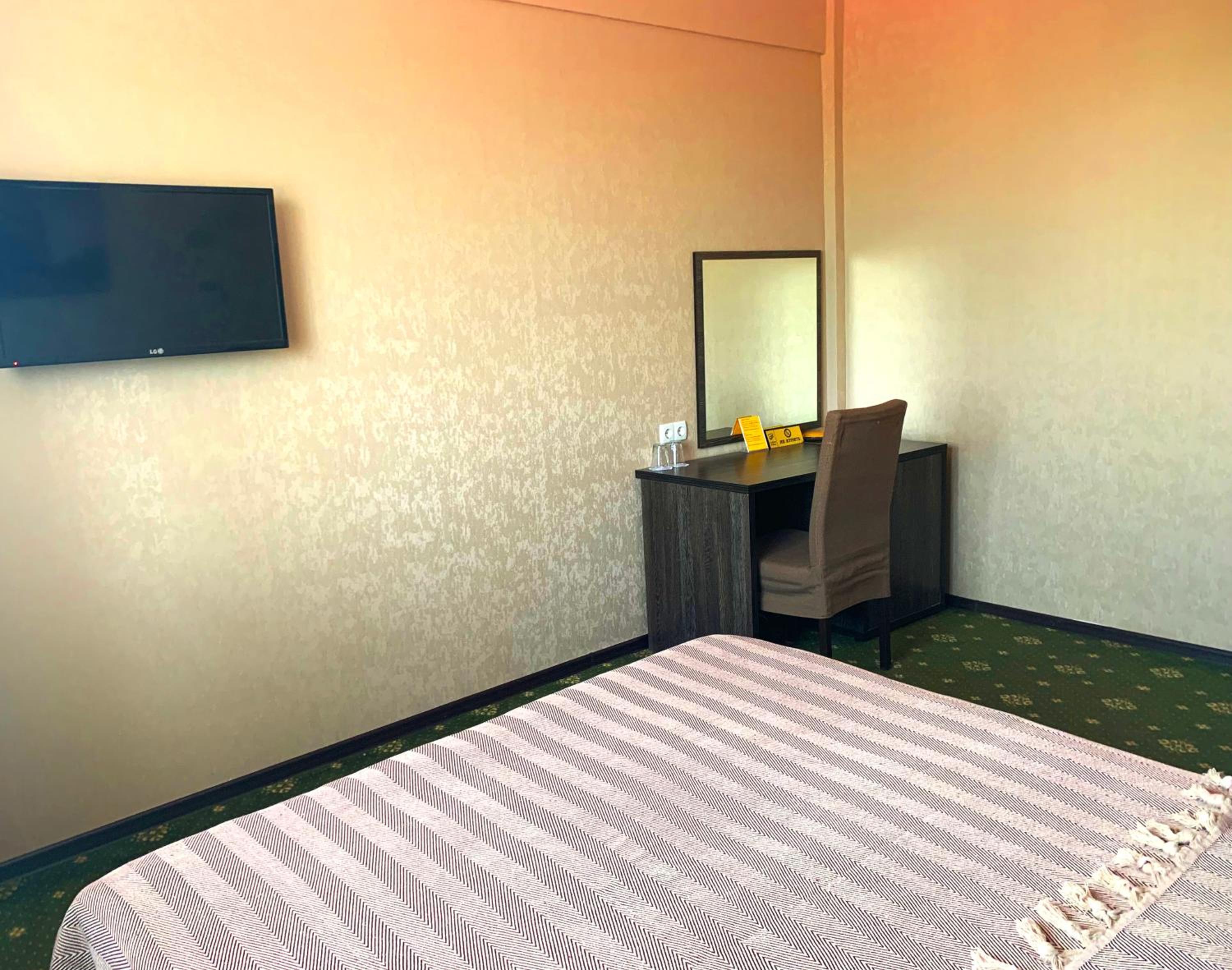One-Bedroom Suite