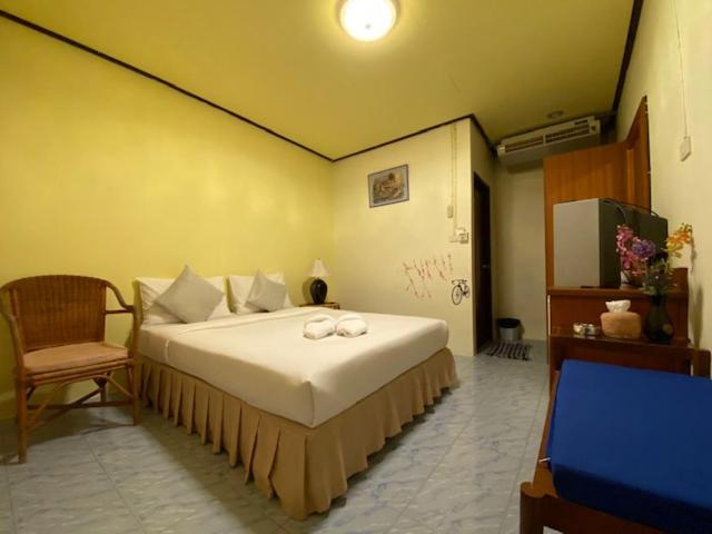Standard Double Room with Air Conditioning