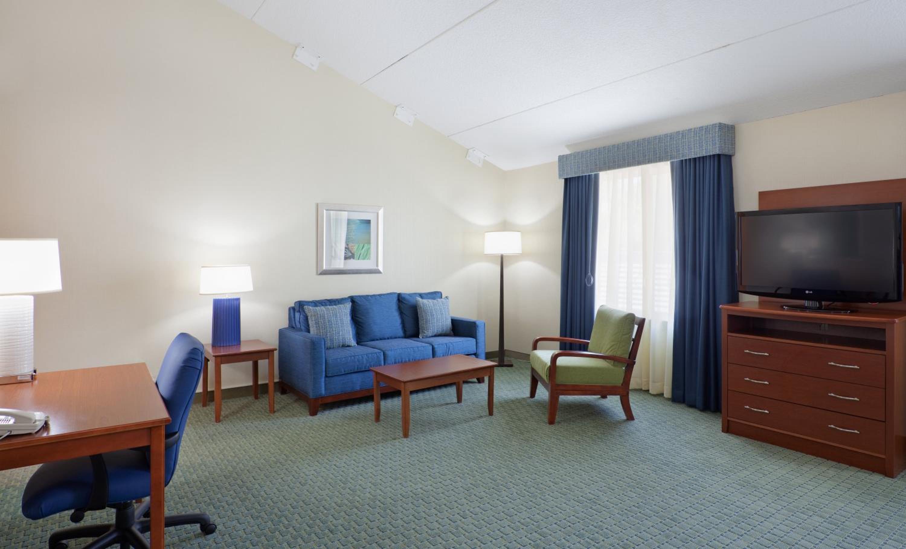 King Studio with Sofa Bed - Photo 11