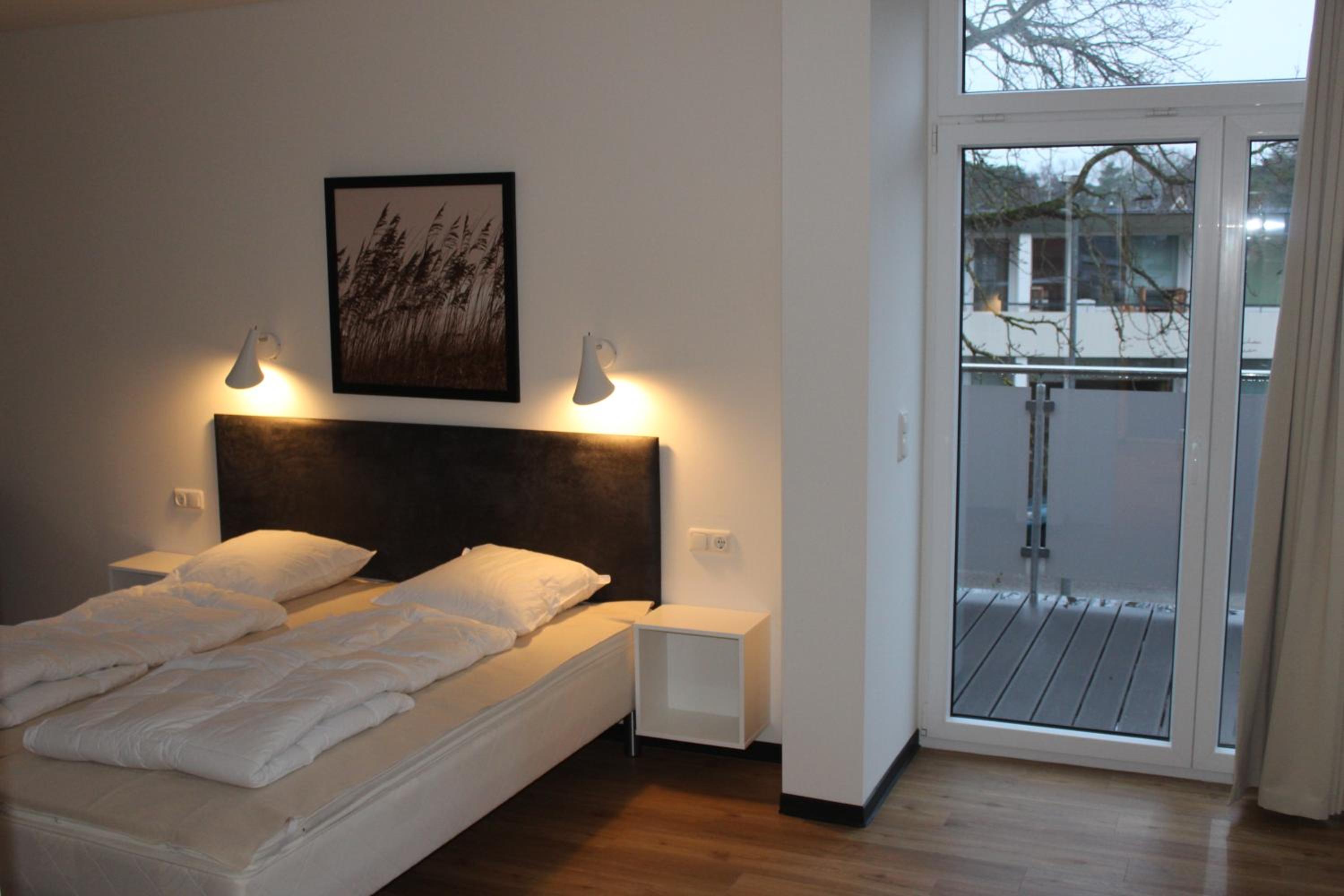 One-Bedroom Apartment photo 1