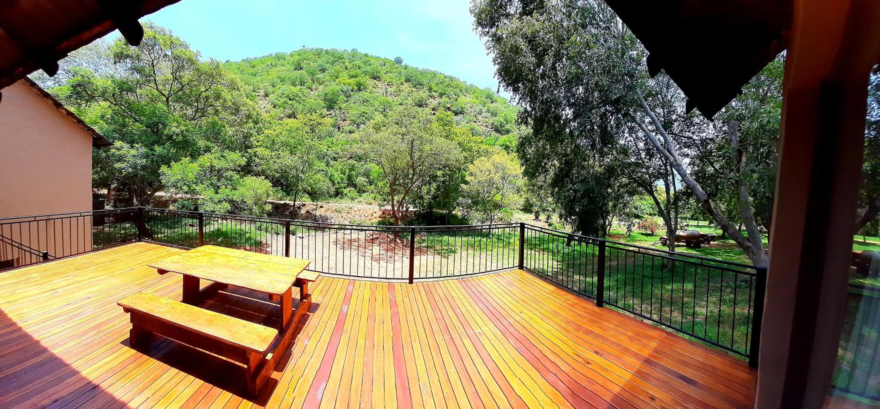 Apartment with Mountain View - Photo 7