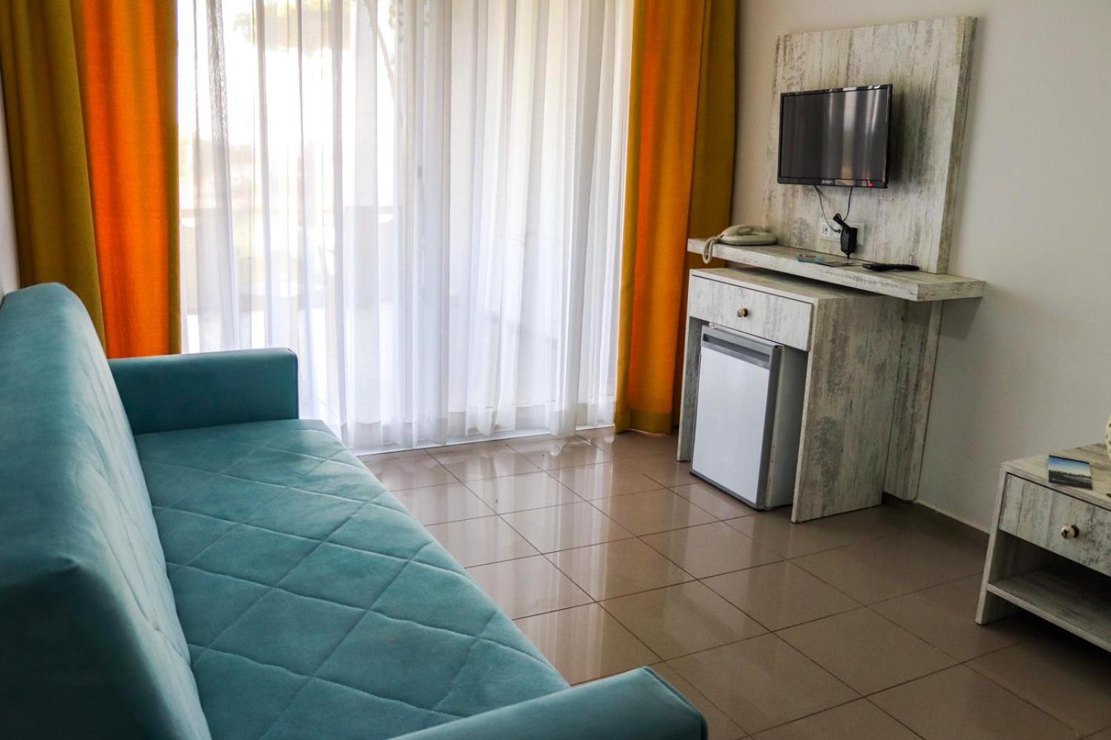 Bungalow with Sea View photo 2