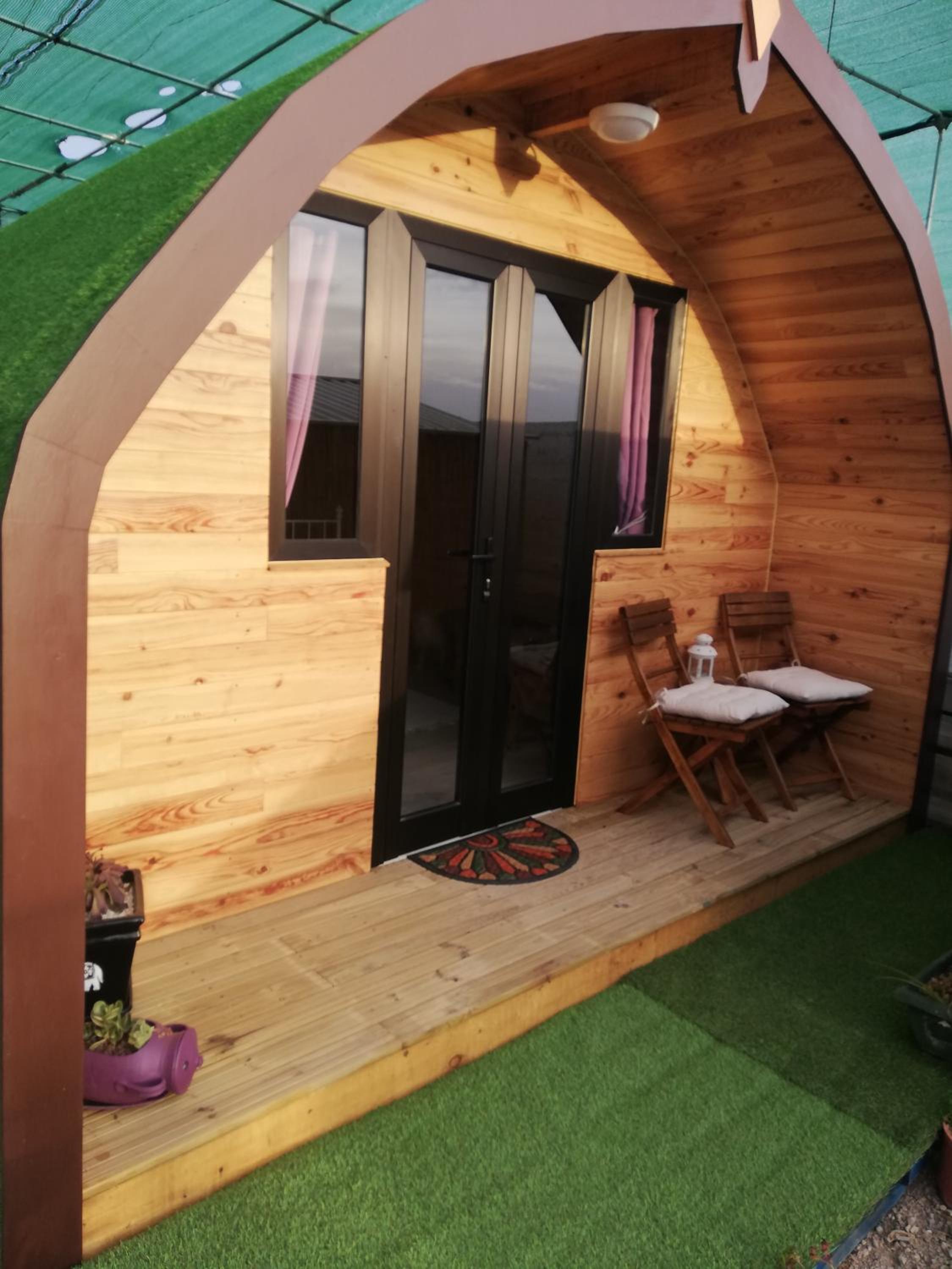 Deluxe Double Room (2 Adults + 1 Child) - Photo 13