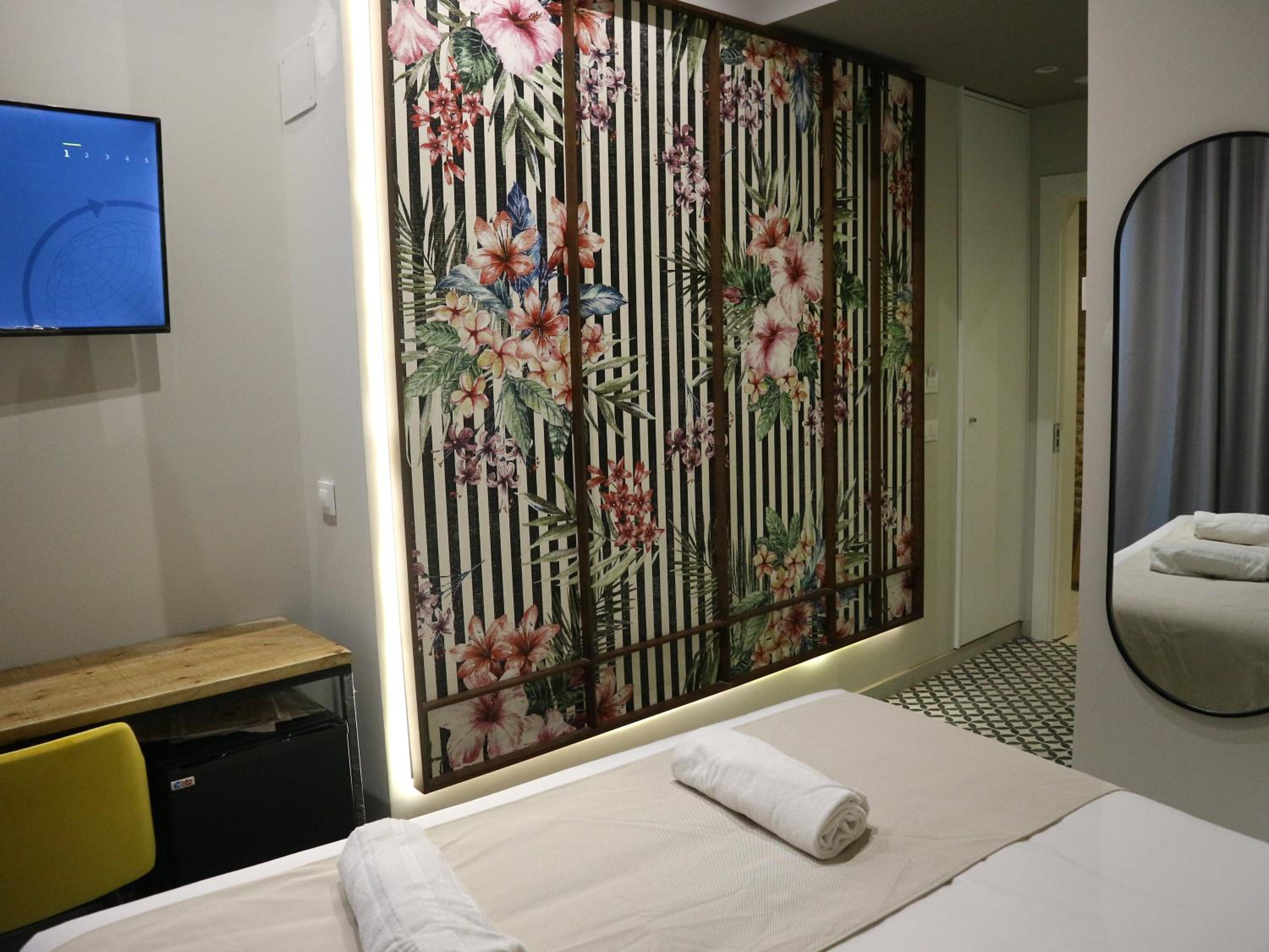 Double or Twin Room - Photo 2