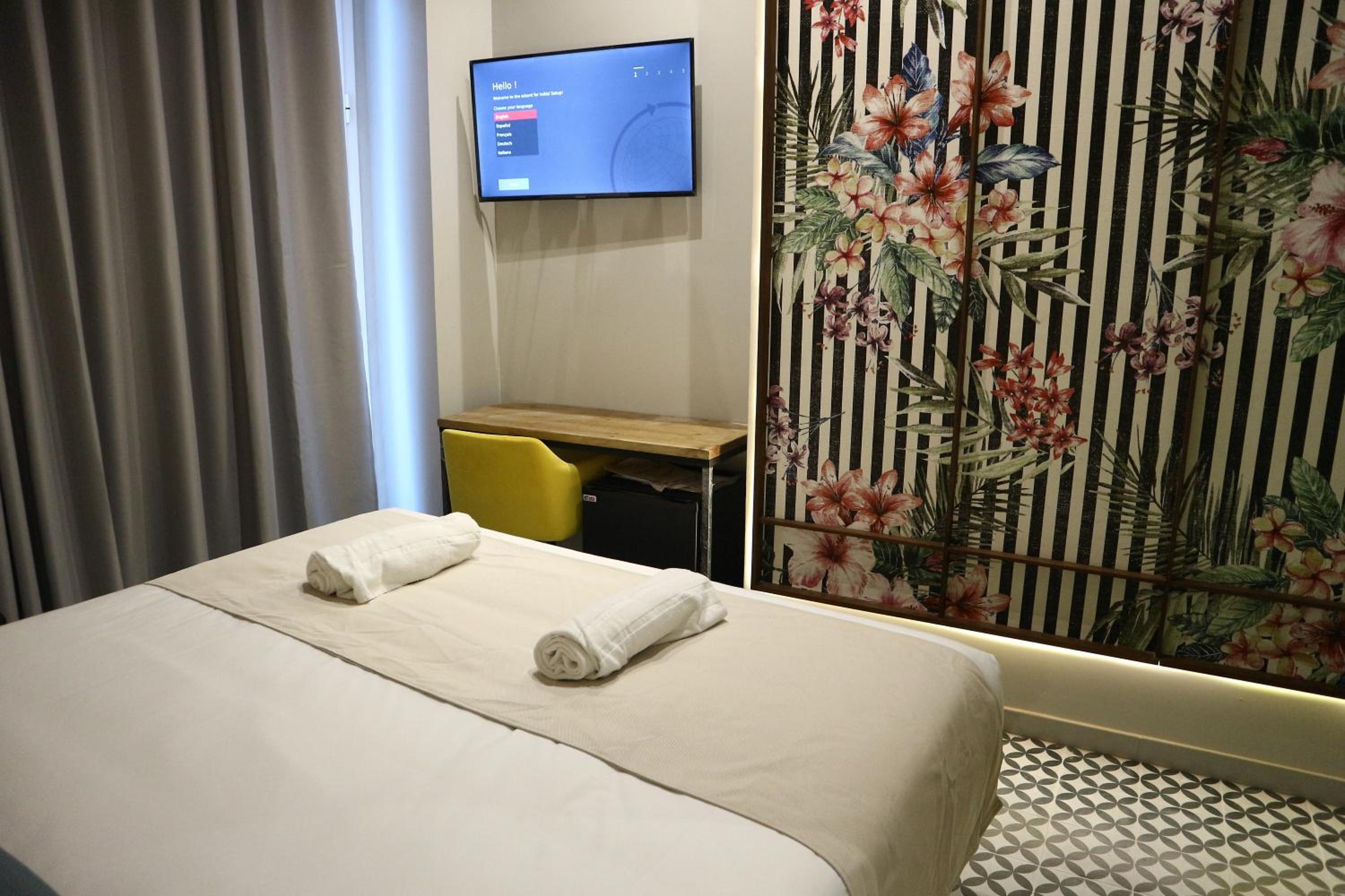 Double or Twin Room - Photo 6