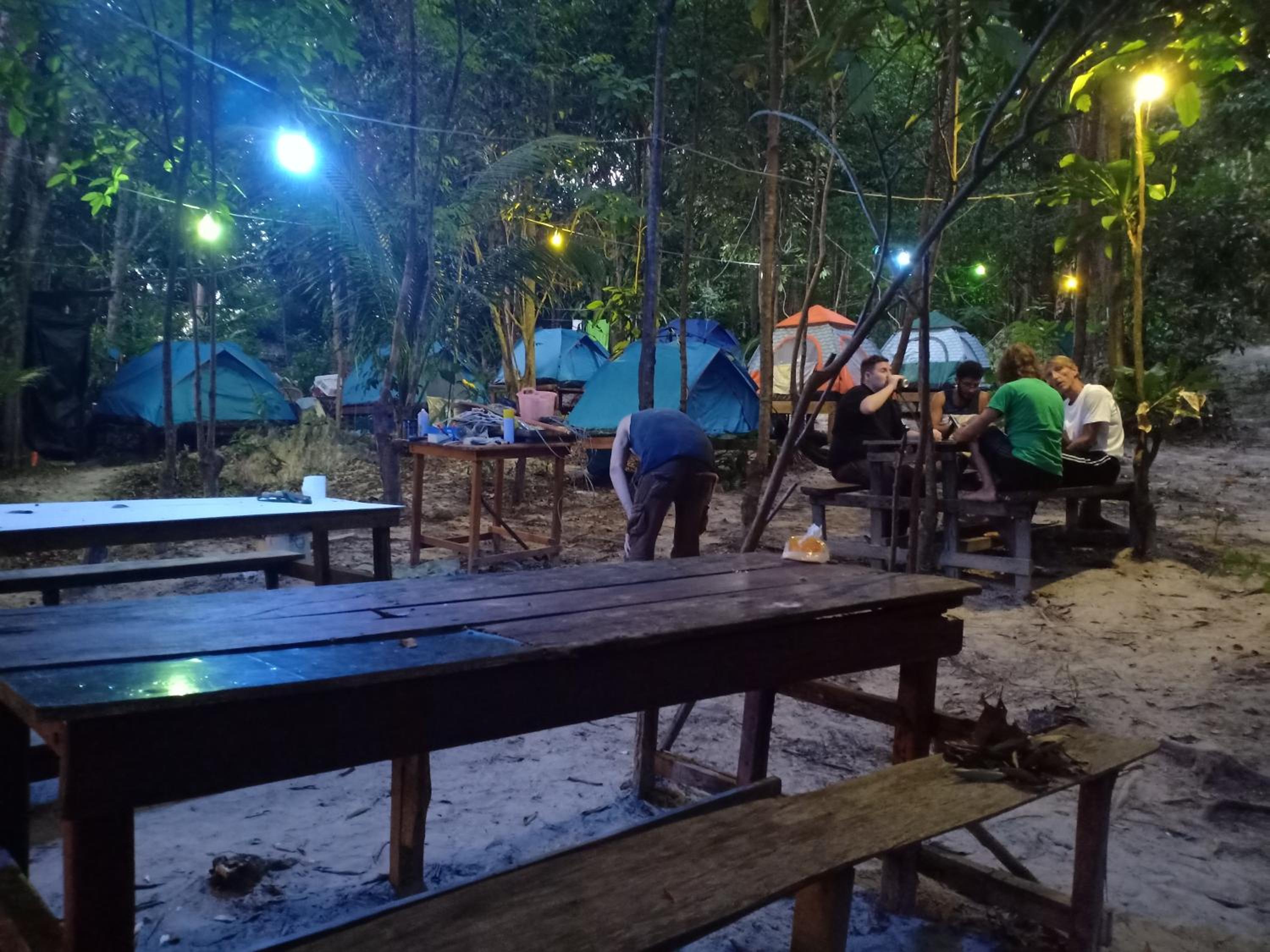 Tent - Photo 2