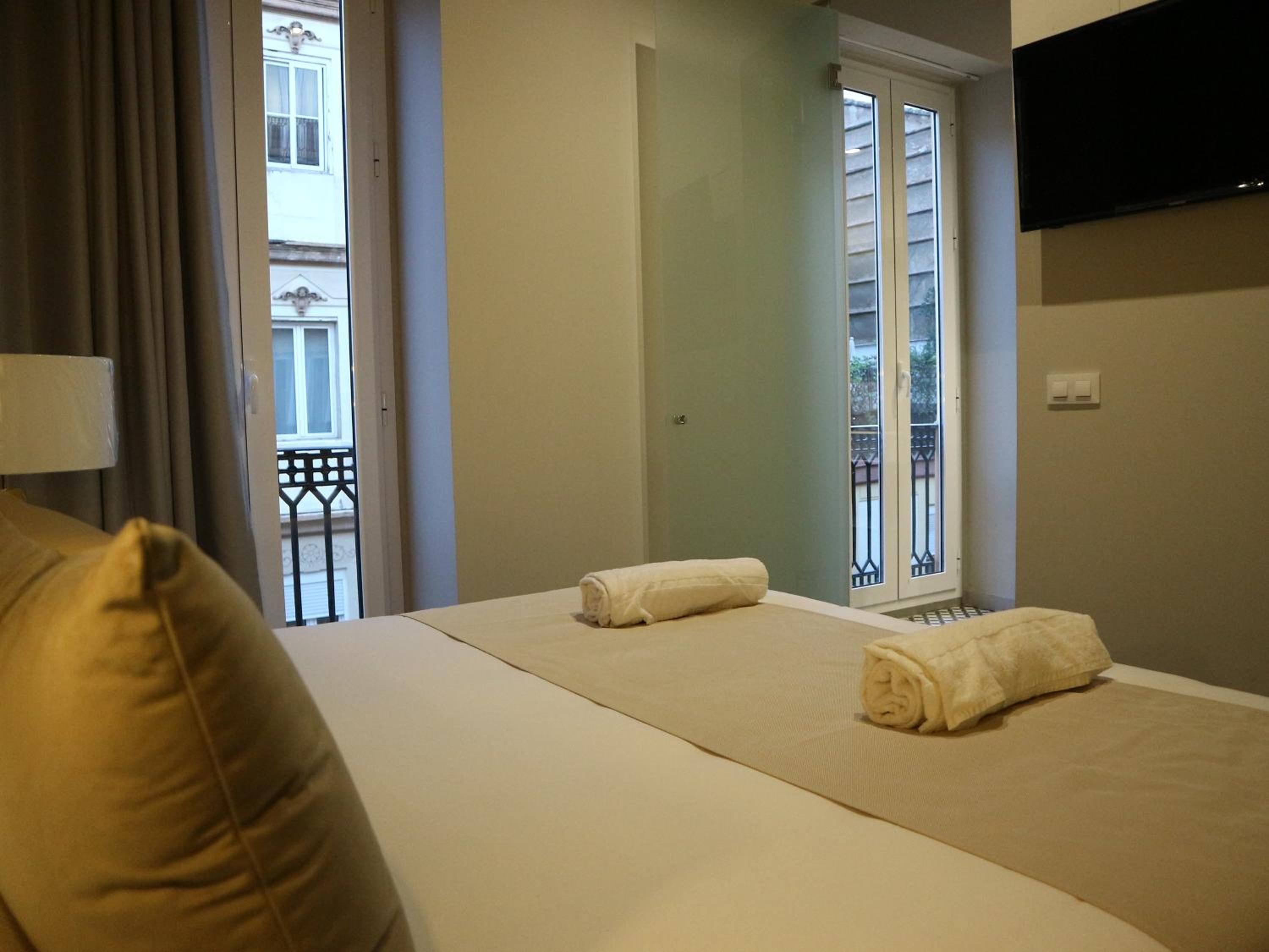 Superior Double or Twin Room - Photo 8