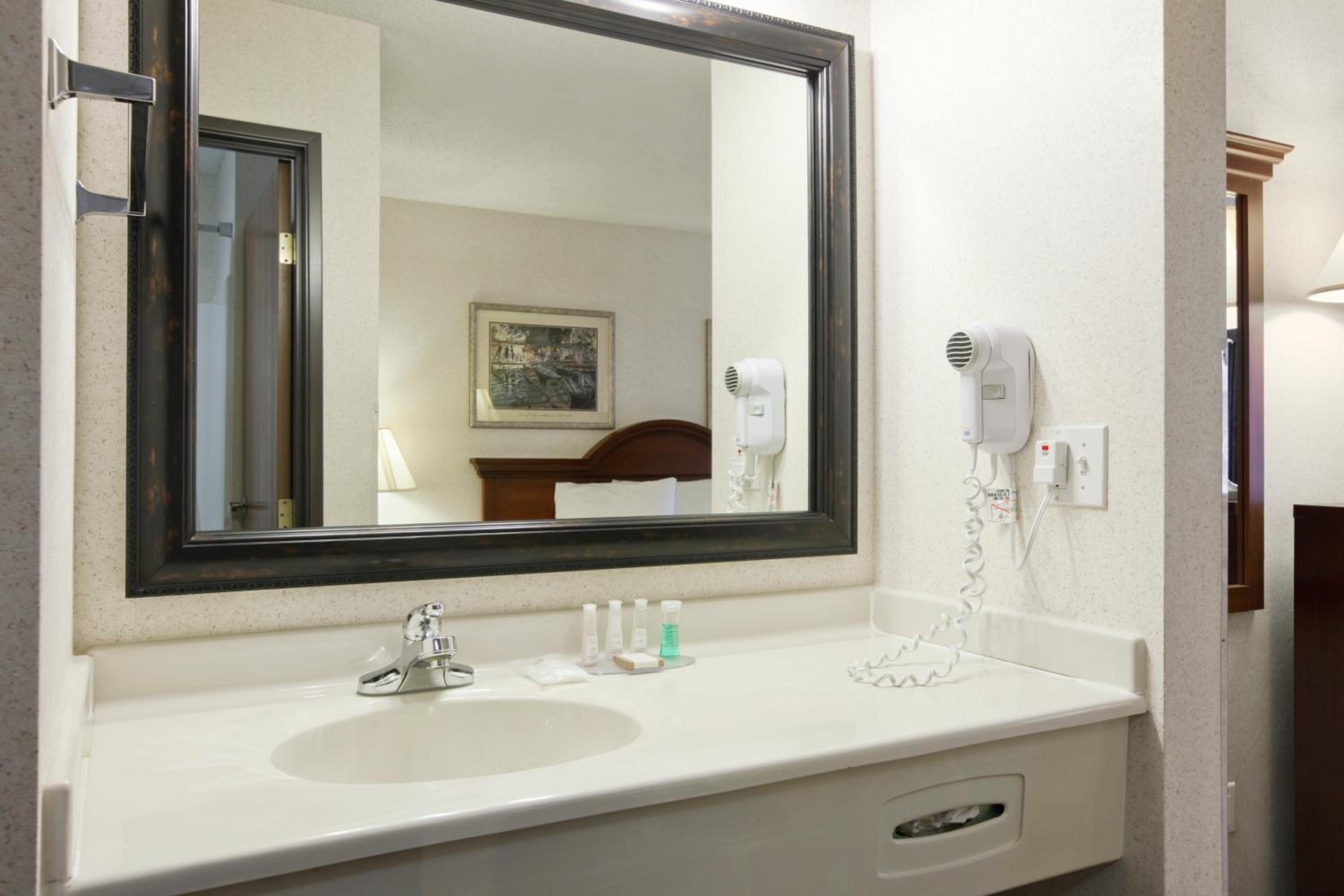 Superior King Studio Suite - Non-Smoking - Photo 4