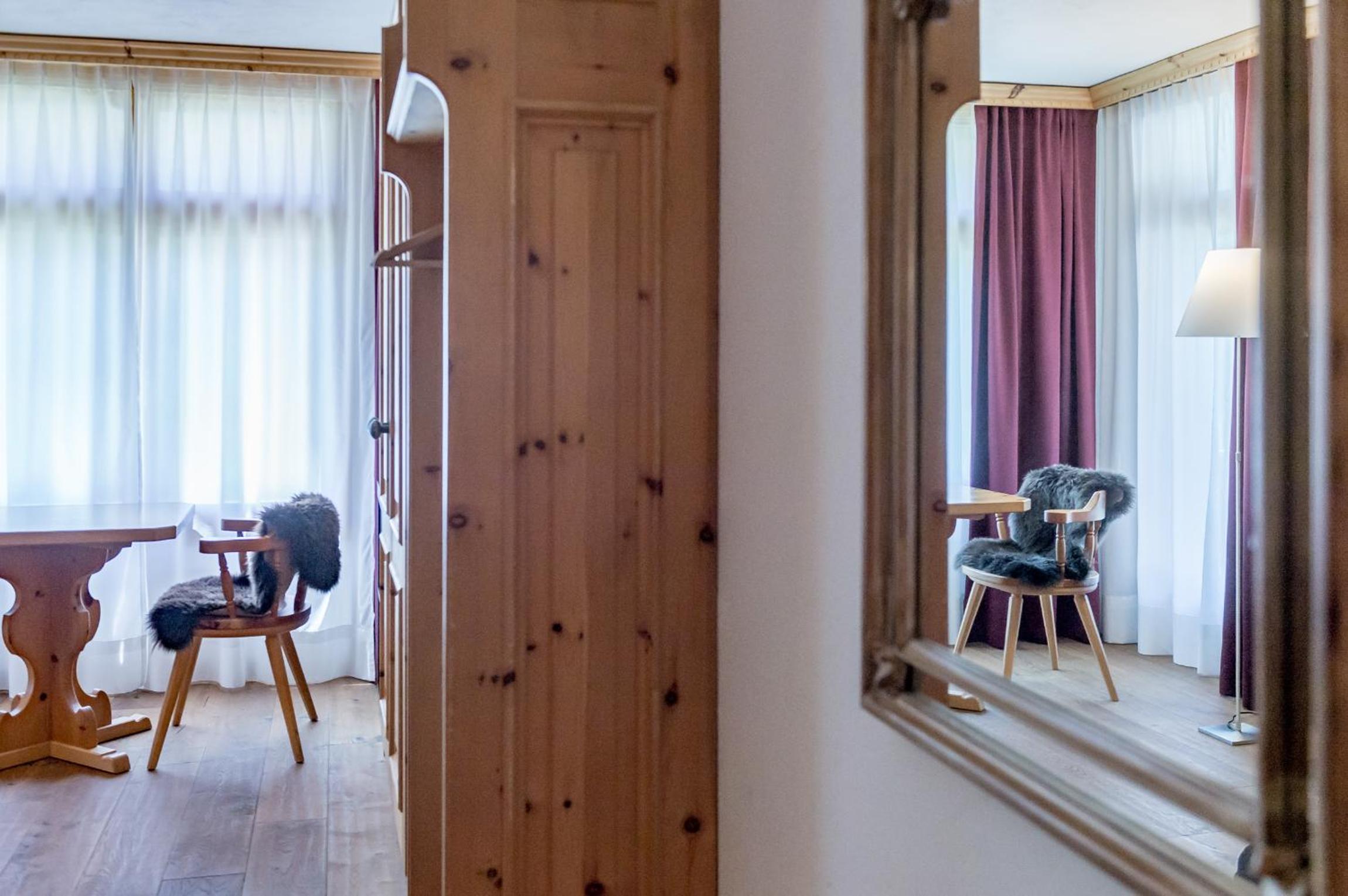 Junior Suite with Balcony photo 3