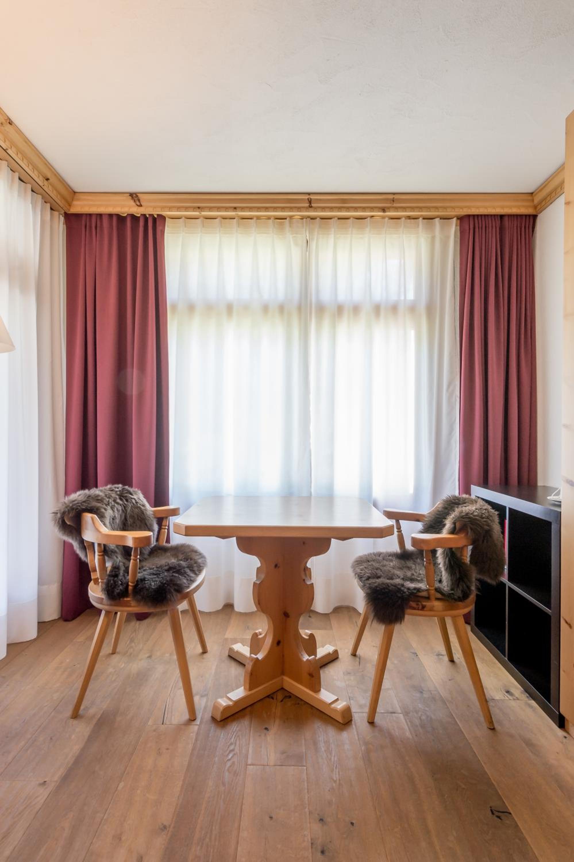 Junior Suite with Mountain View photo 3