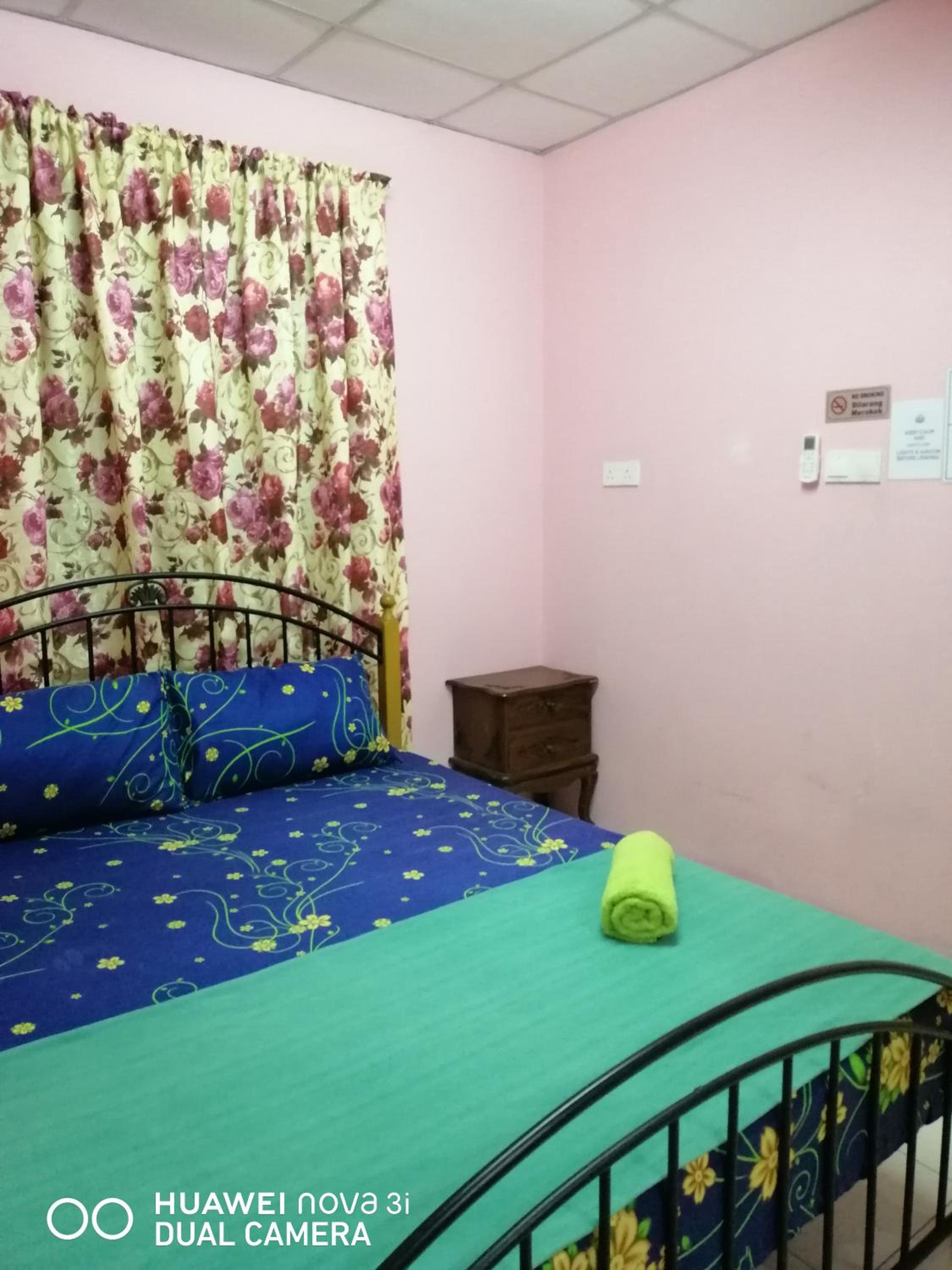 Deluxe Double Room (2 Adults + 1 Child) photo 2