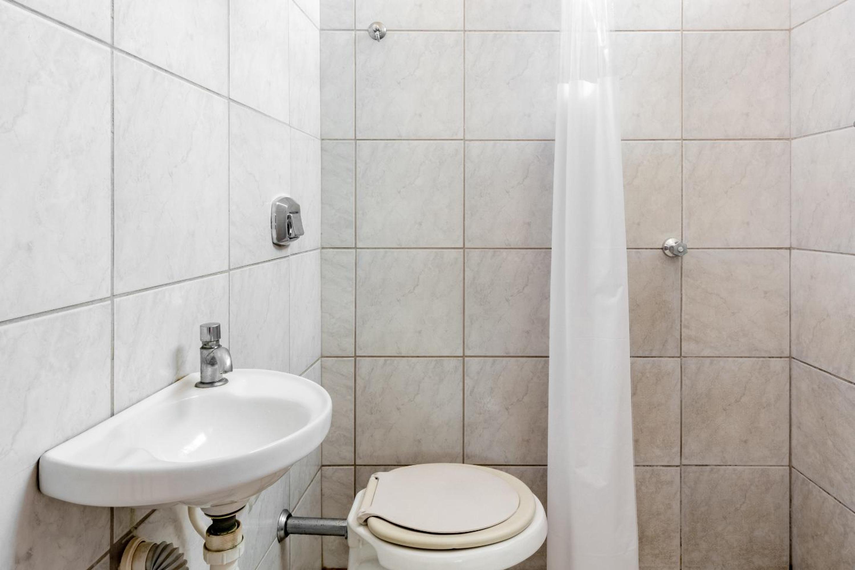 Triple Room (3 single beds) without AC photo 3
