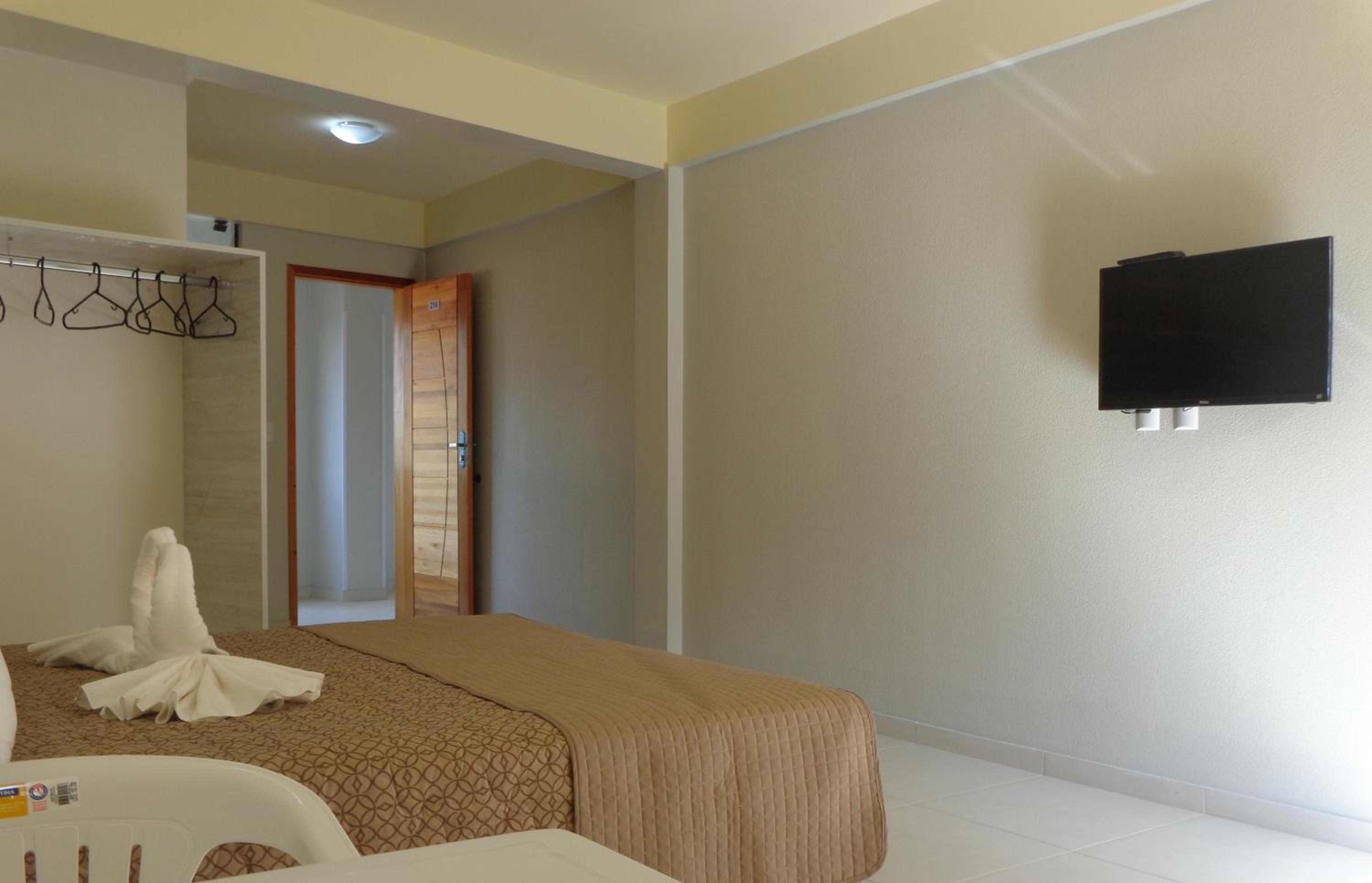 Large Double or Twin Room photo 2