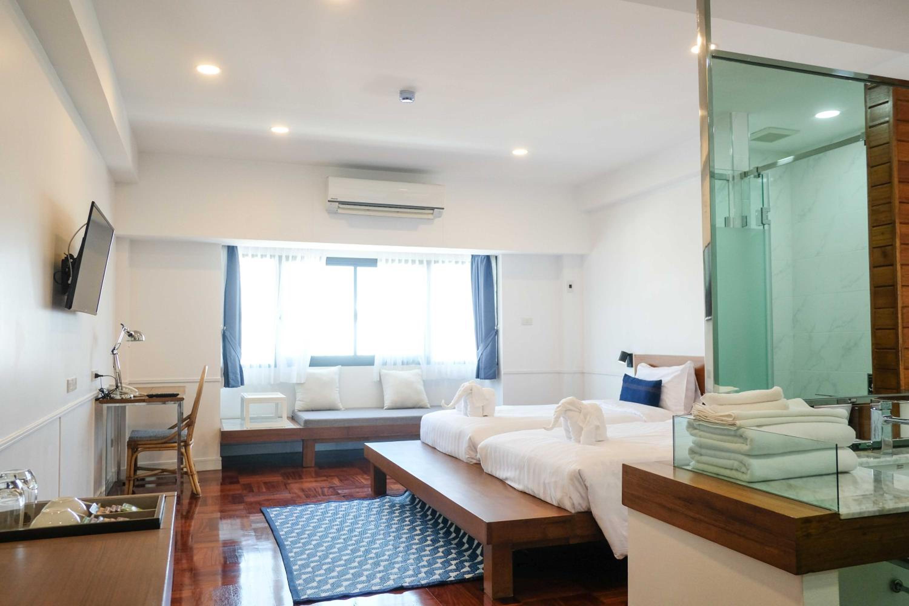 Deluxe Double or Twin Room - Photo 3