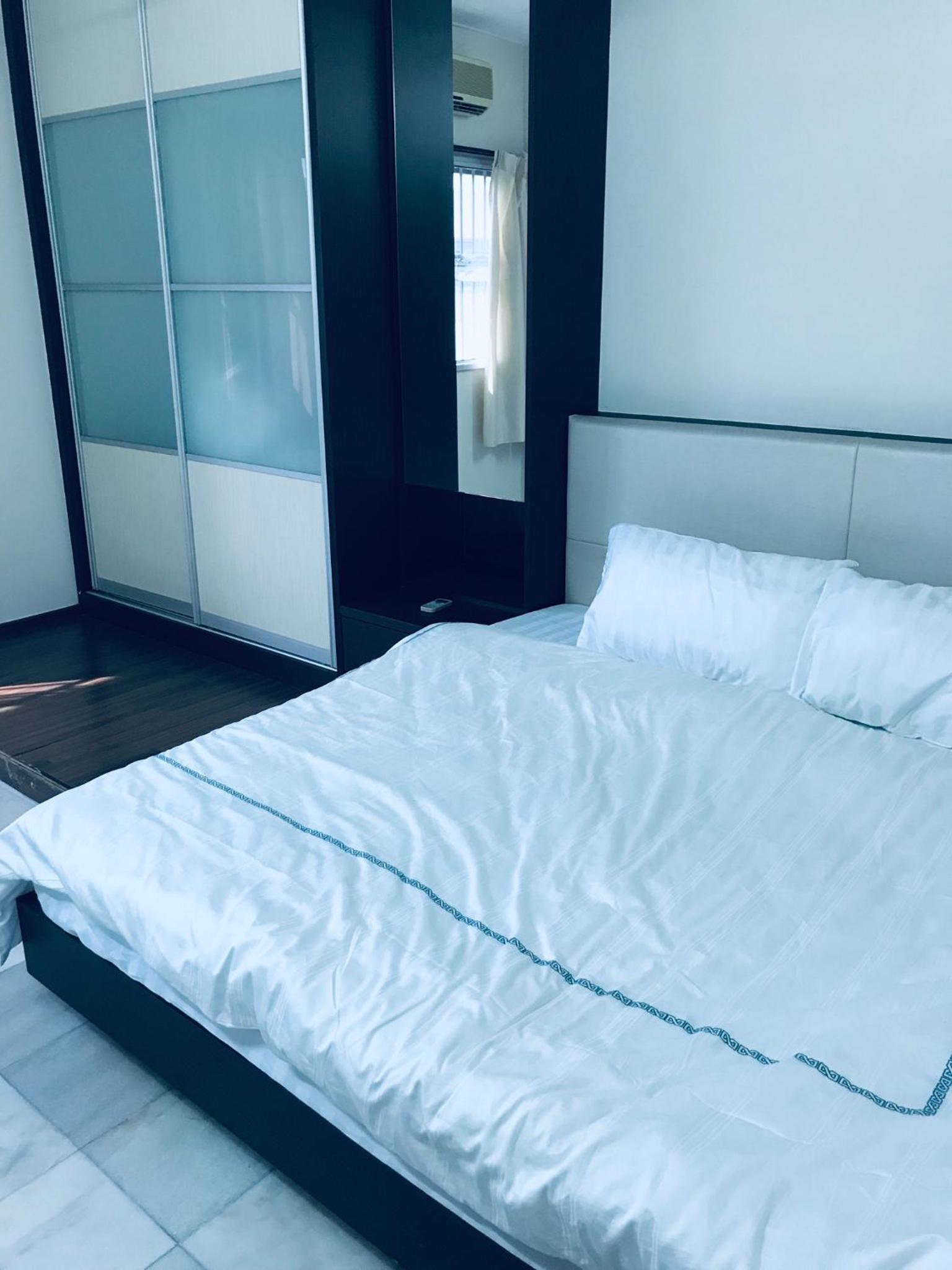 Deluxe King Room photo 1