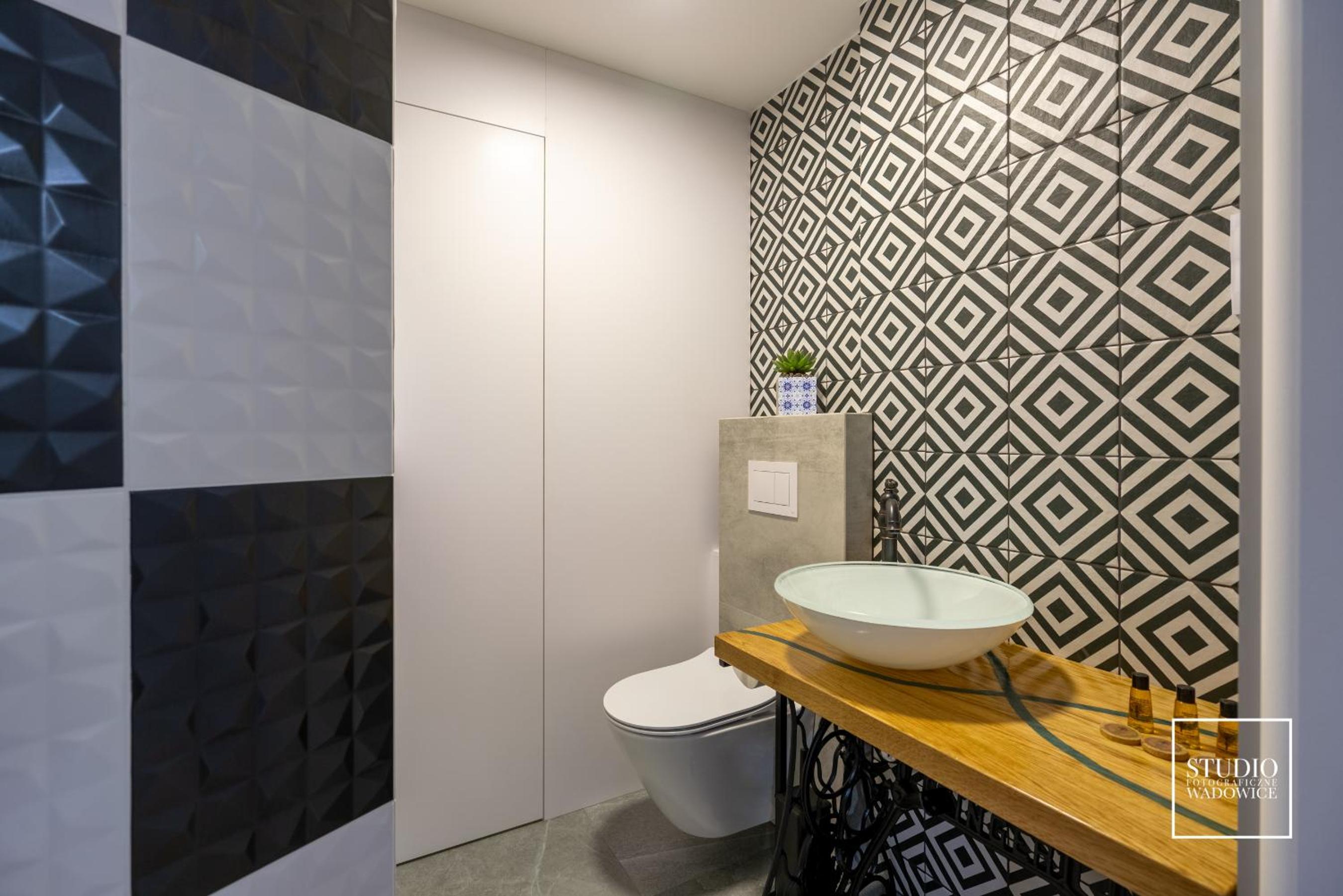 Studio with Spa Bath - Photo 16