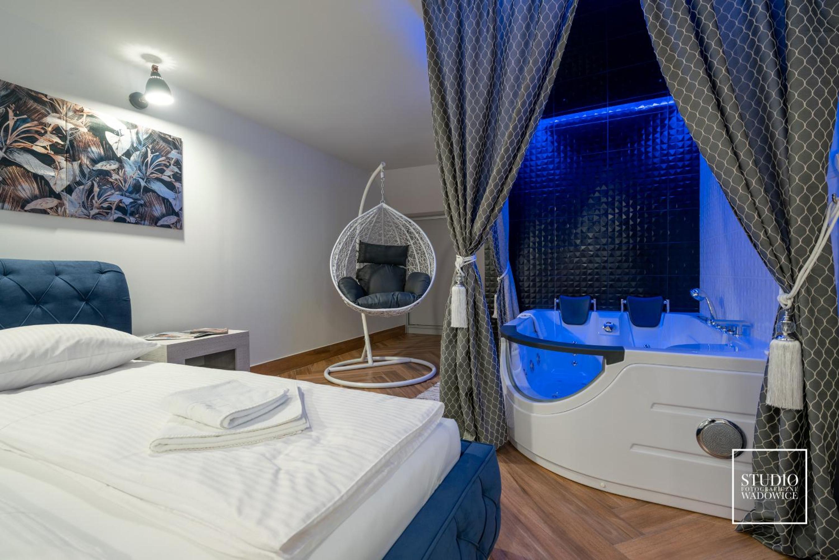 Studio with Spa Bath - Photo 21