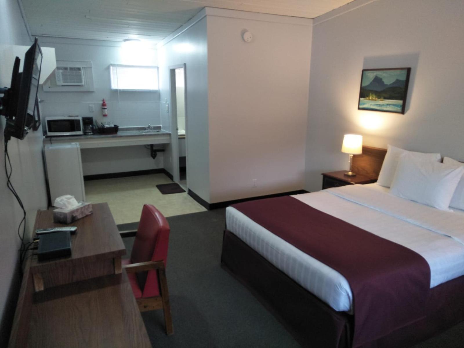 Queen Room photo 1