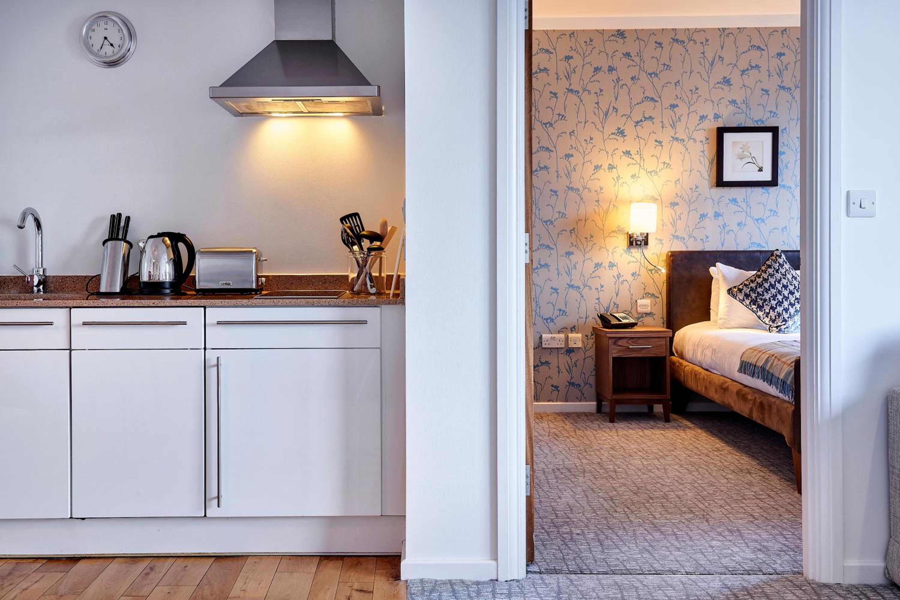 One-Bedroom King Suite - Photo 2