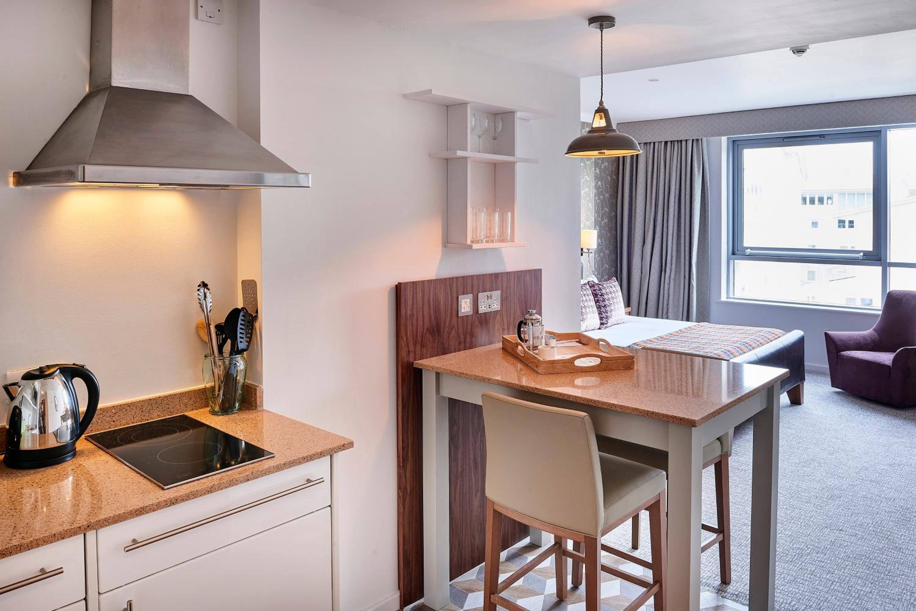 King Studio Suite with Full Kitchen - Photo 1
