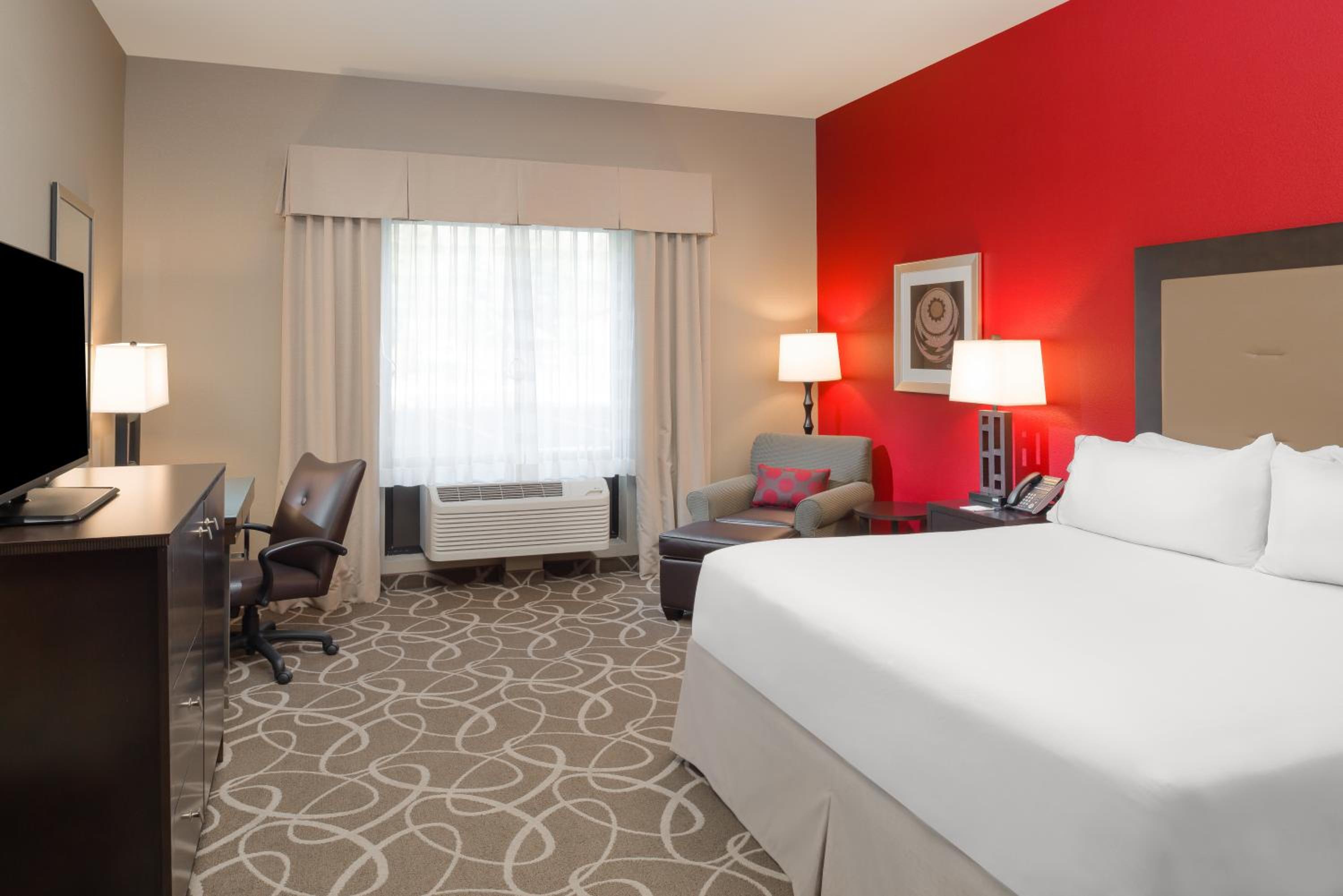 Standard King Room with Transfer Shower - Communications Access