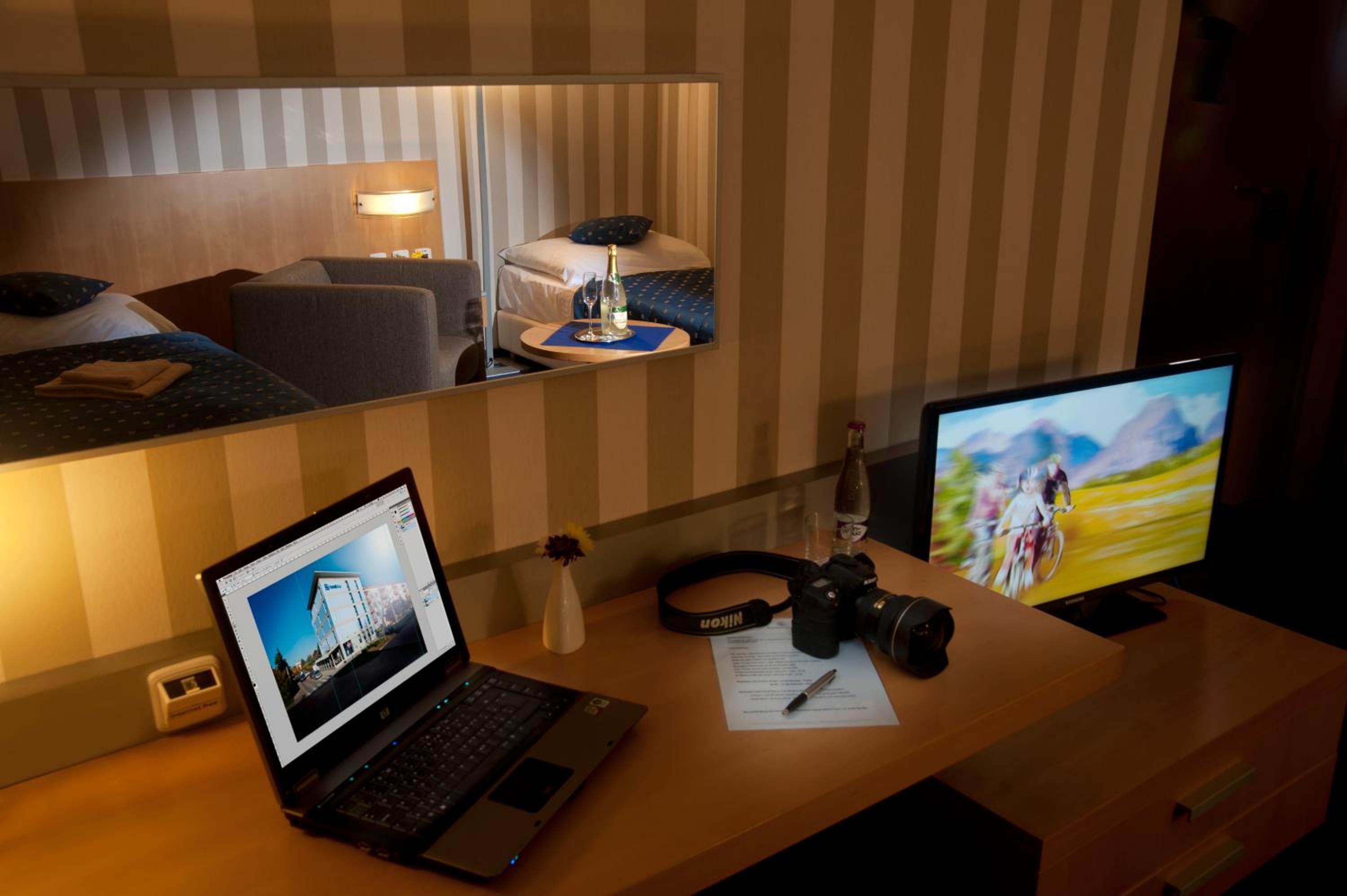 Standard Double Room - Photo 2
