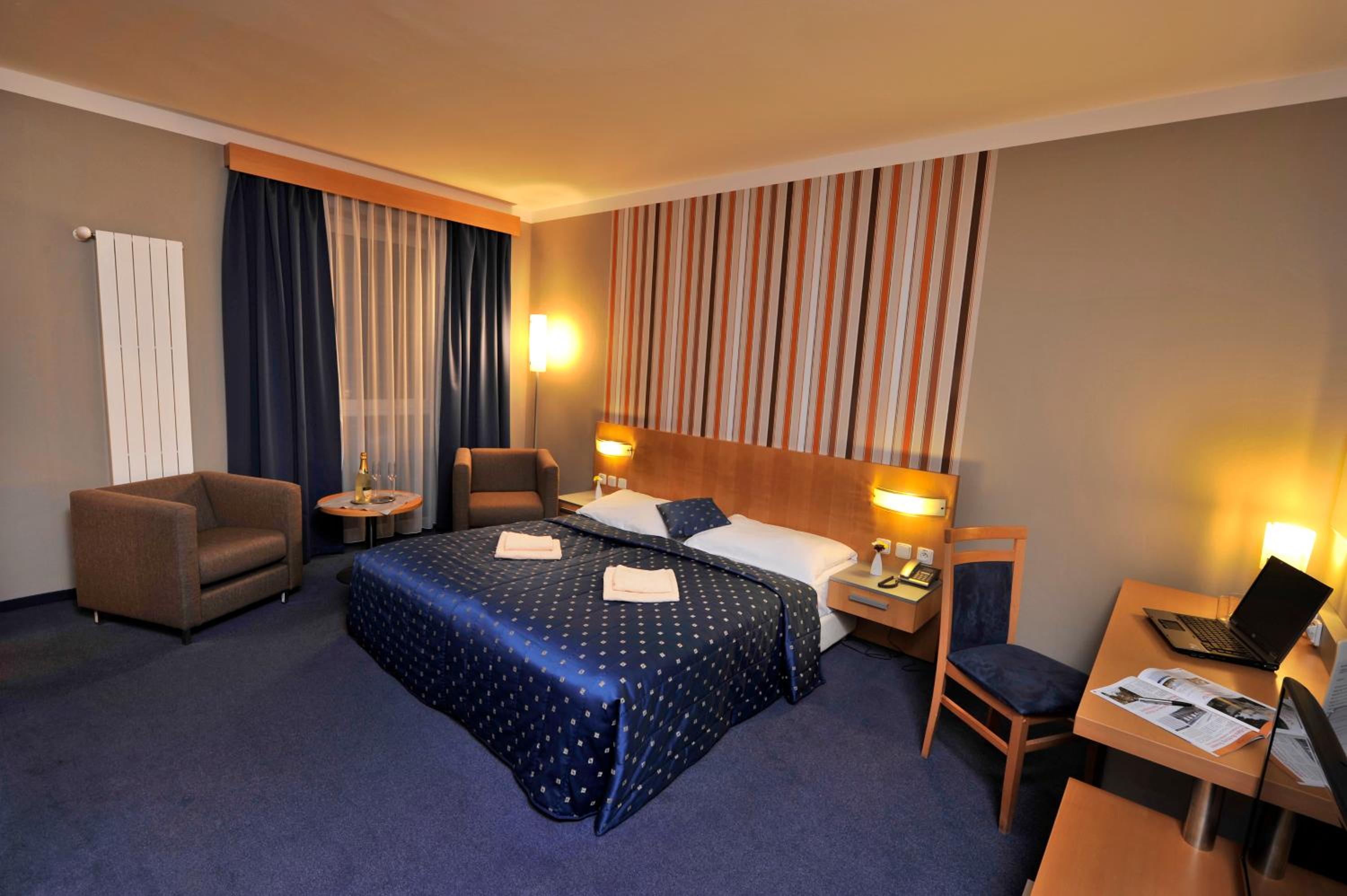 Standard Double Room - Photo 1