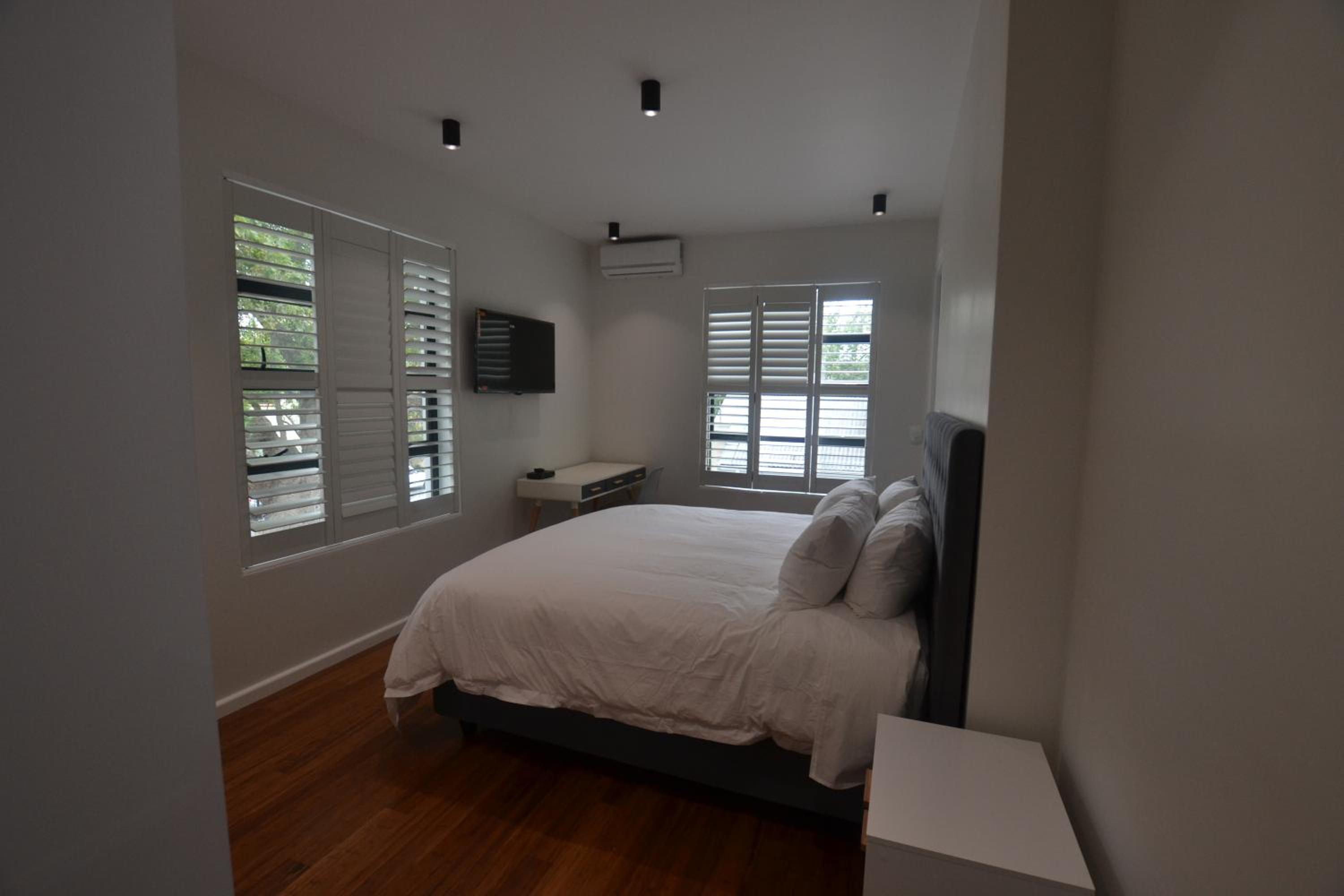 Deluxe King Room photo 1
