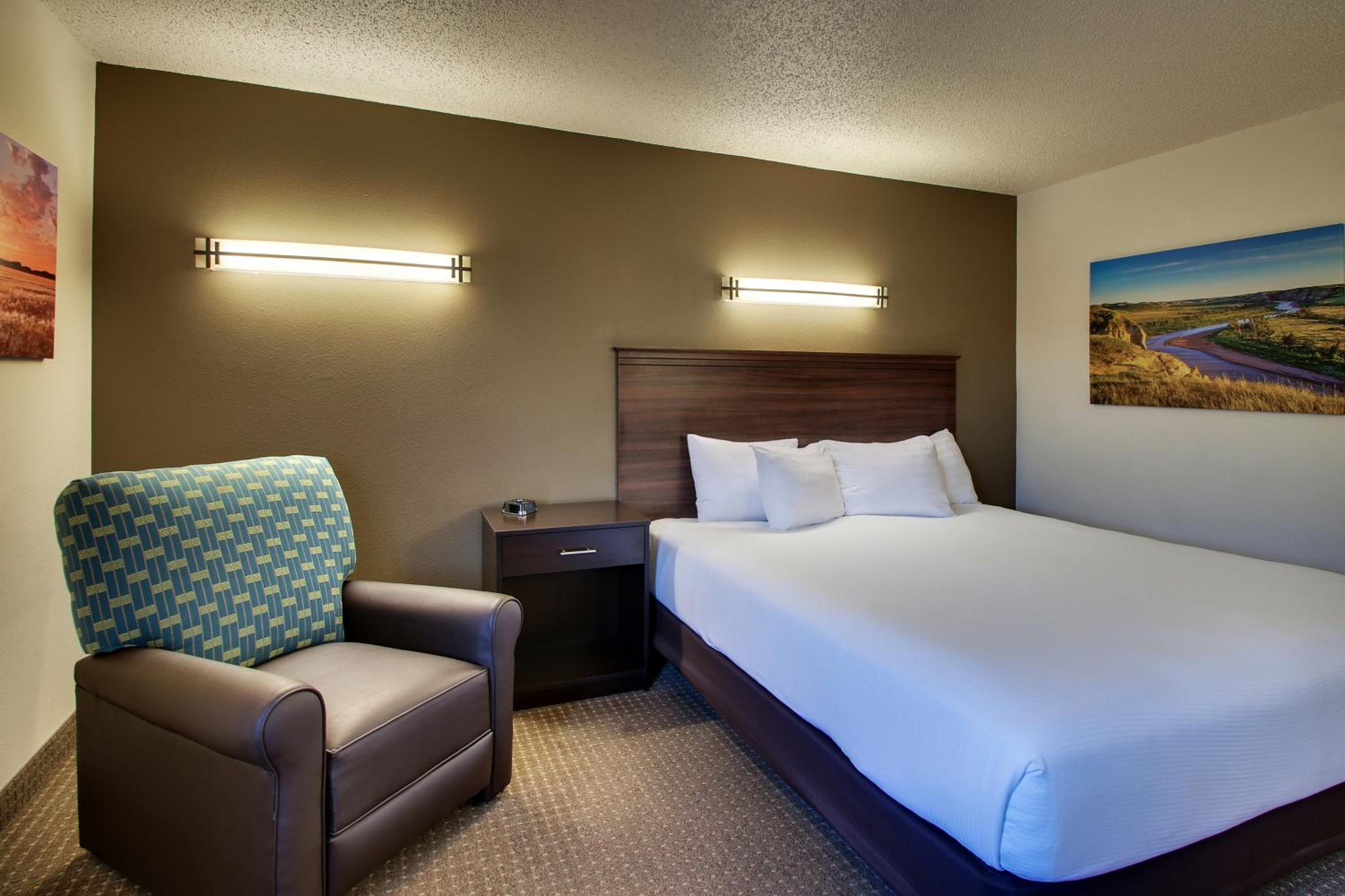 Deluxe King Room - Photo 4