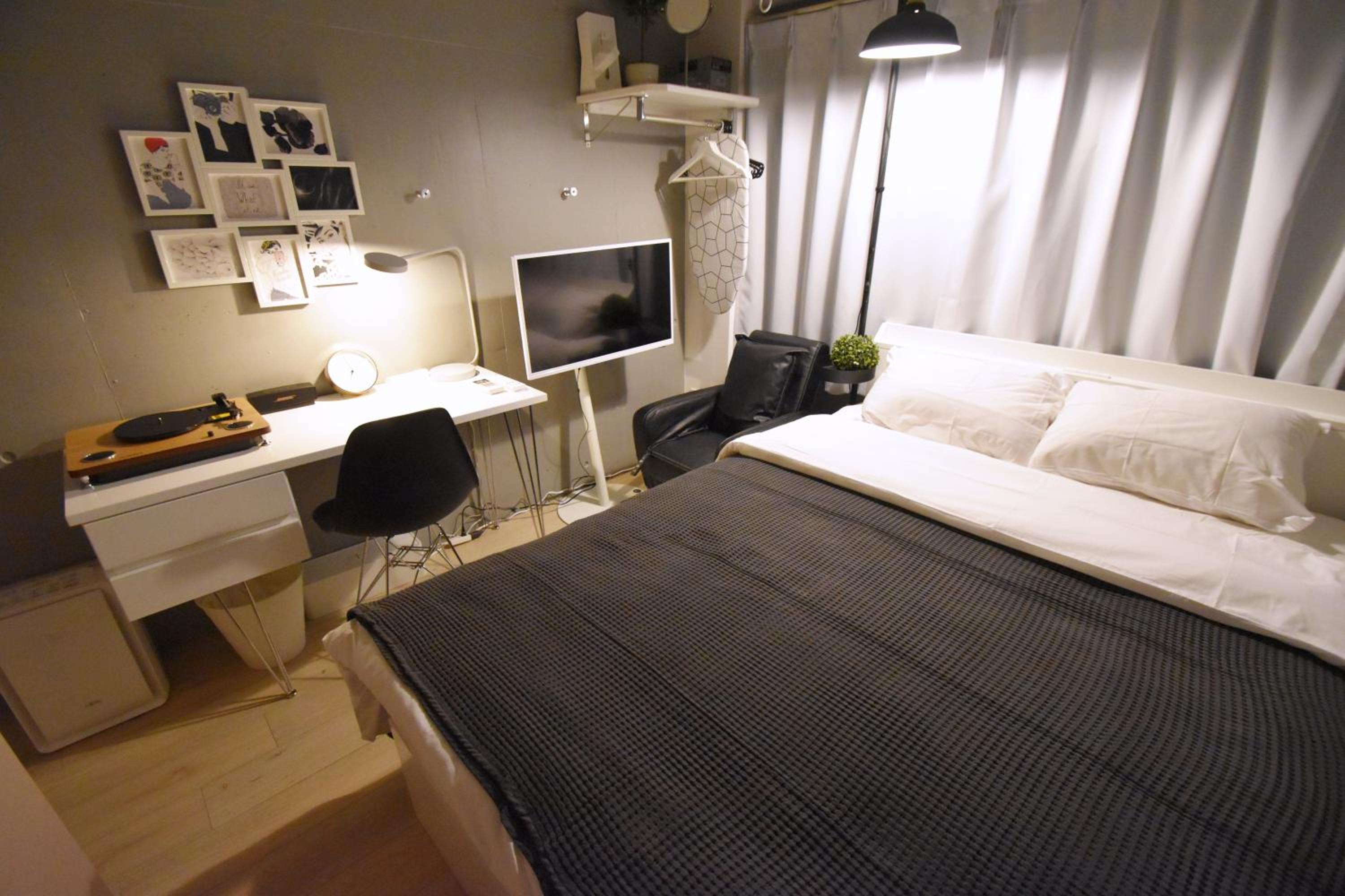 Studio Apartment photo 1