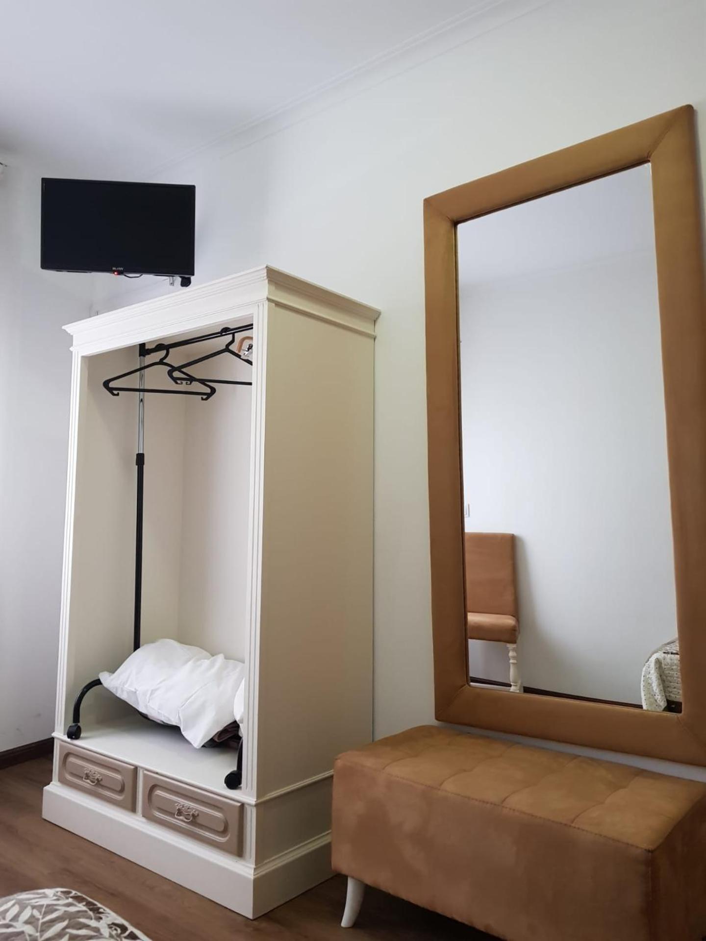 Single Room photo 3