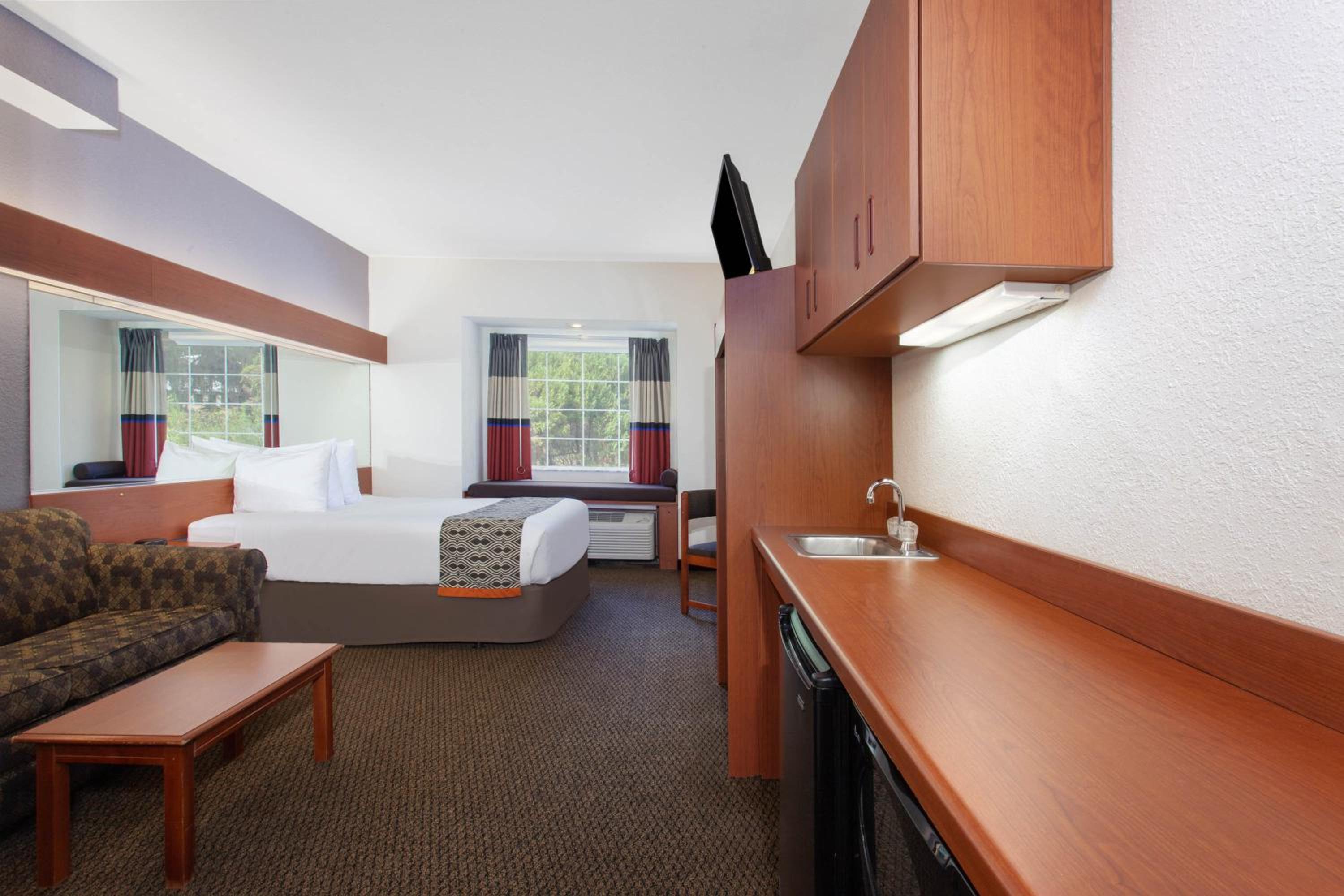 Microtel Inn and Suites by Wyndham - Lady Lake/ The Villages, Photo 6
