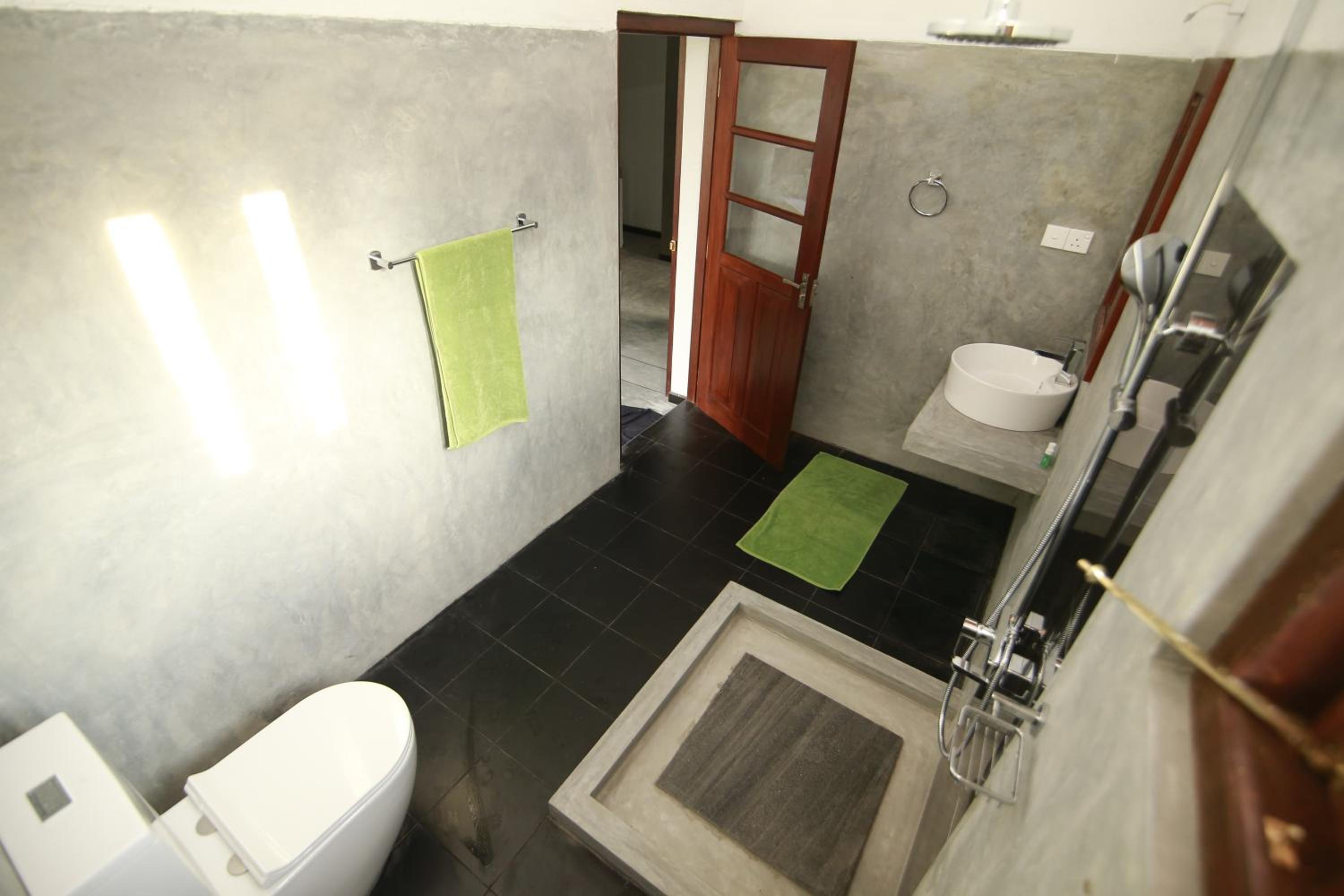 Deluxe Double Room with Balcony photo 3