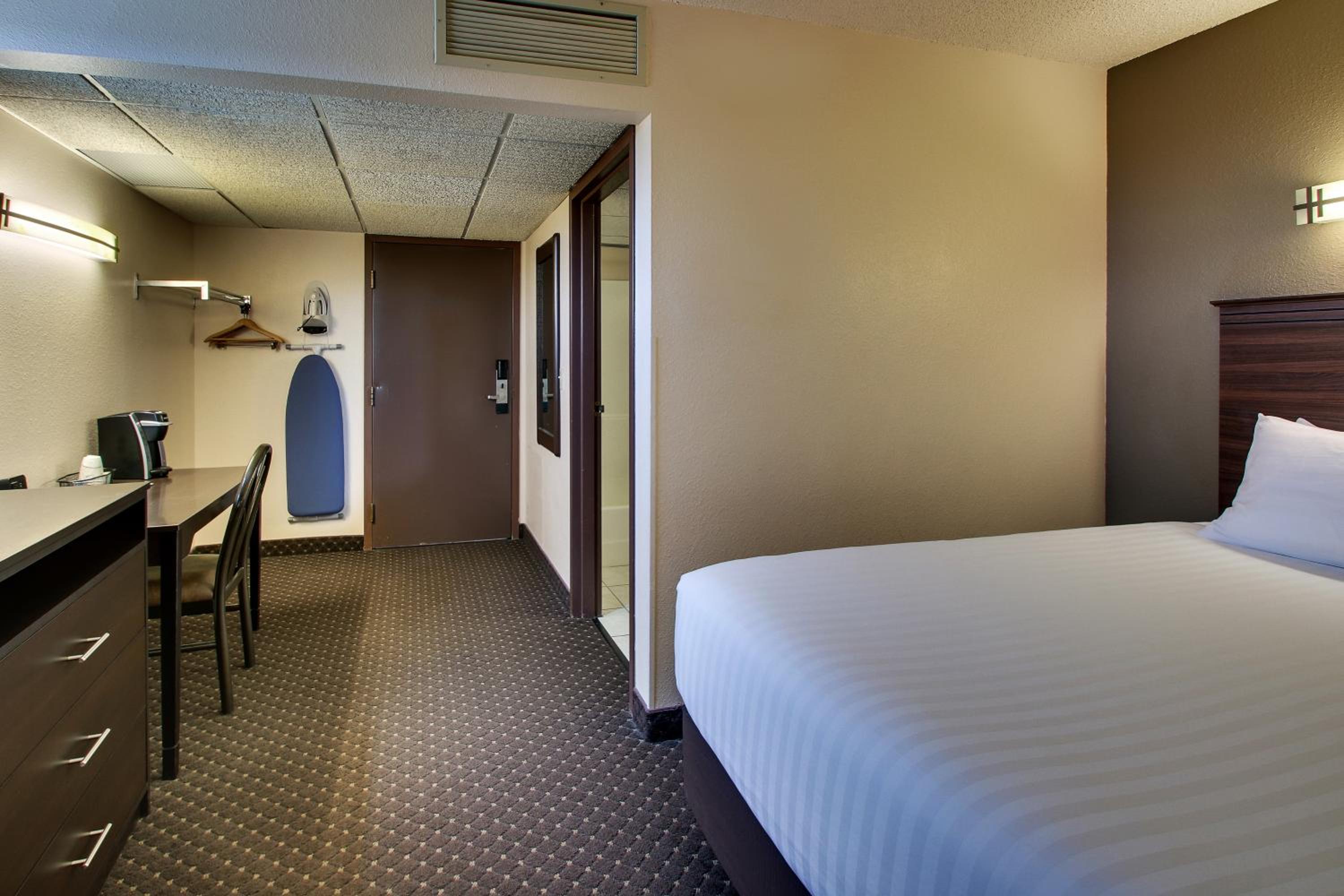 Economy Double Room - Photo 1