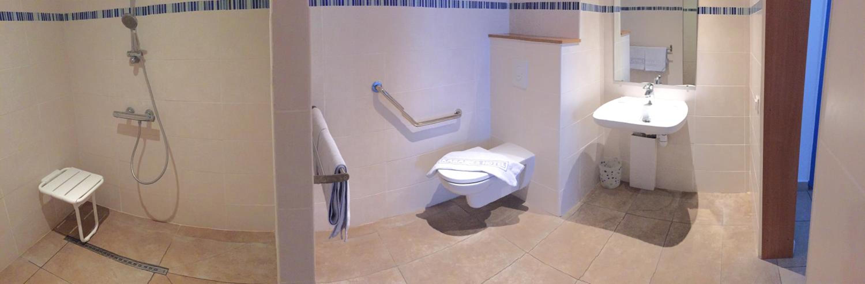 Quadruple Room - Photo 4