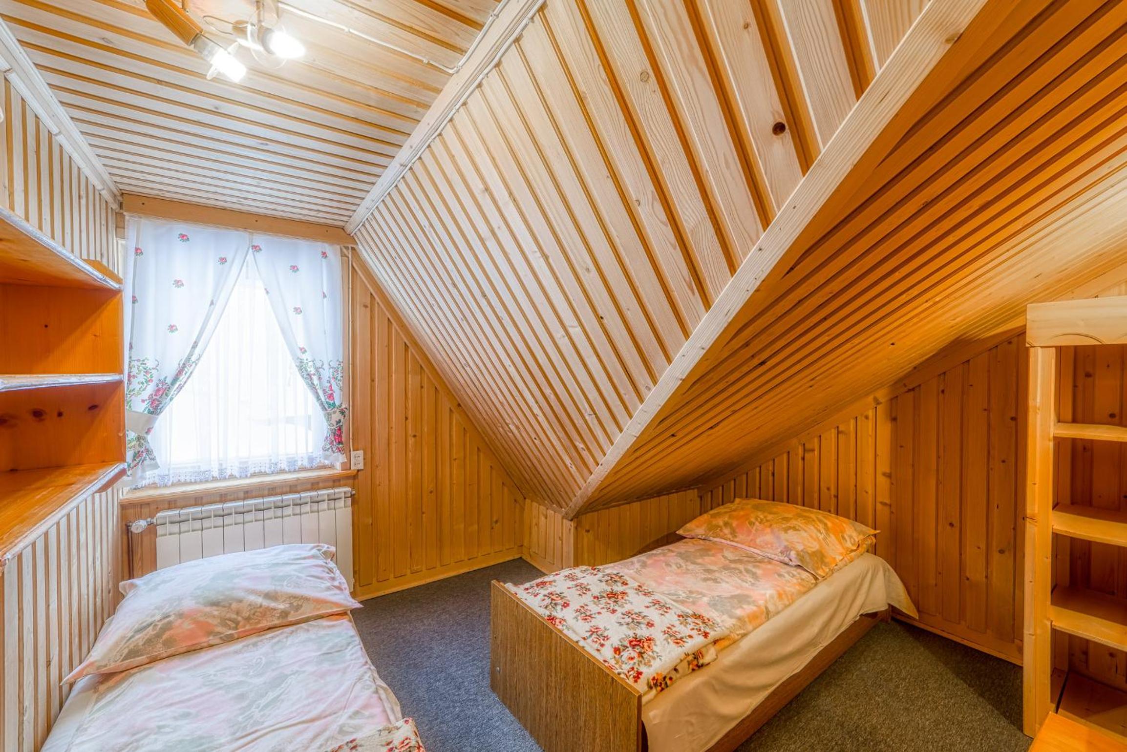 Double Room With Shared Bathroom photo 1